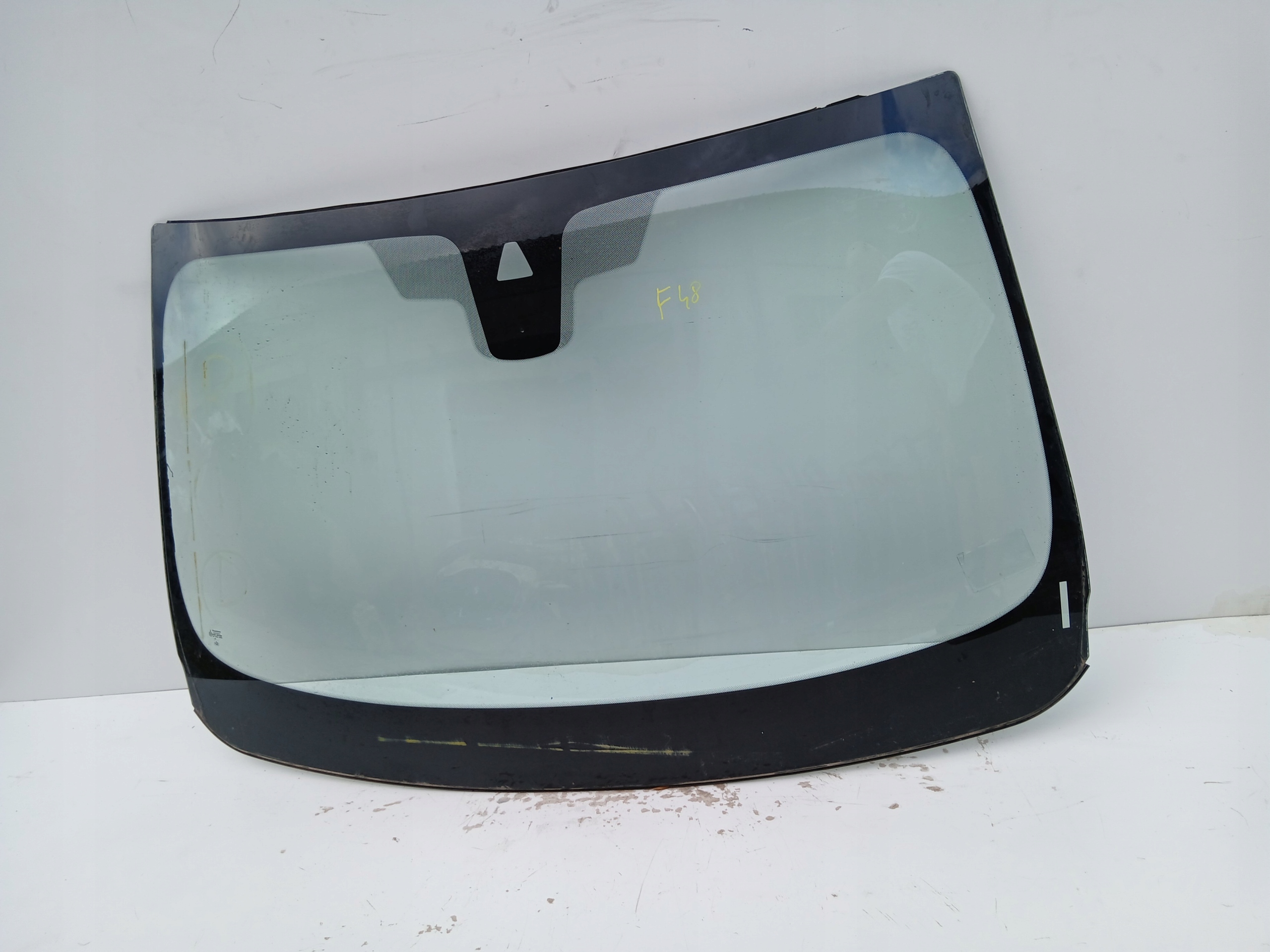 window front front iron BMW X1 F48