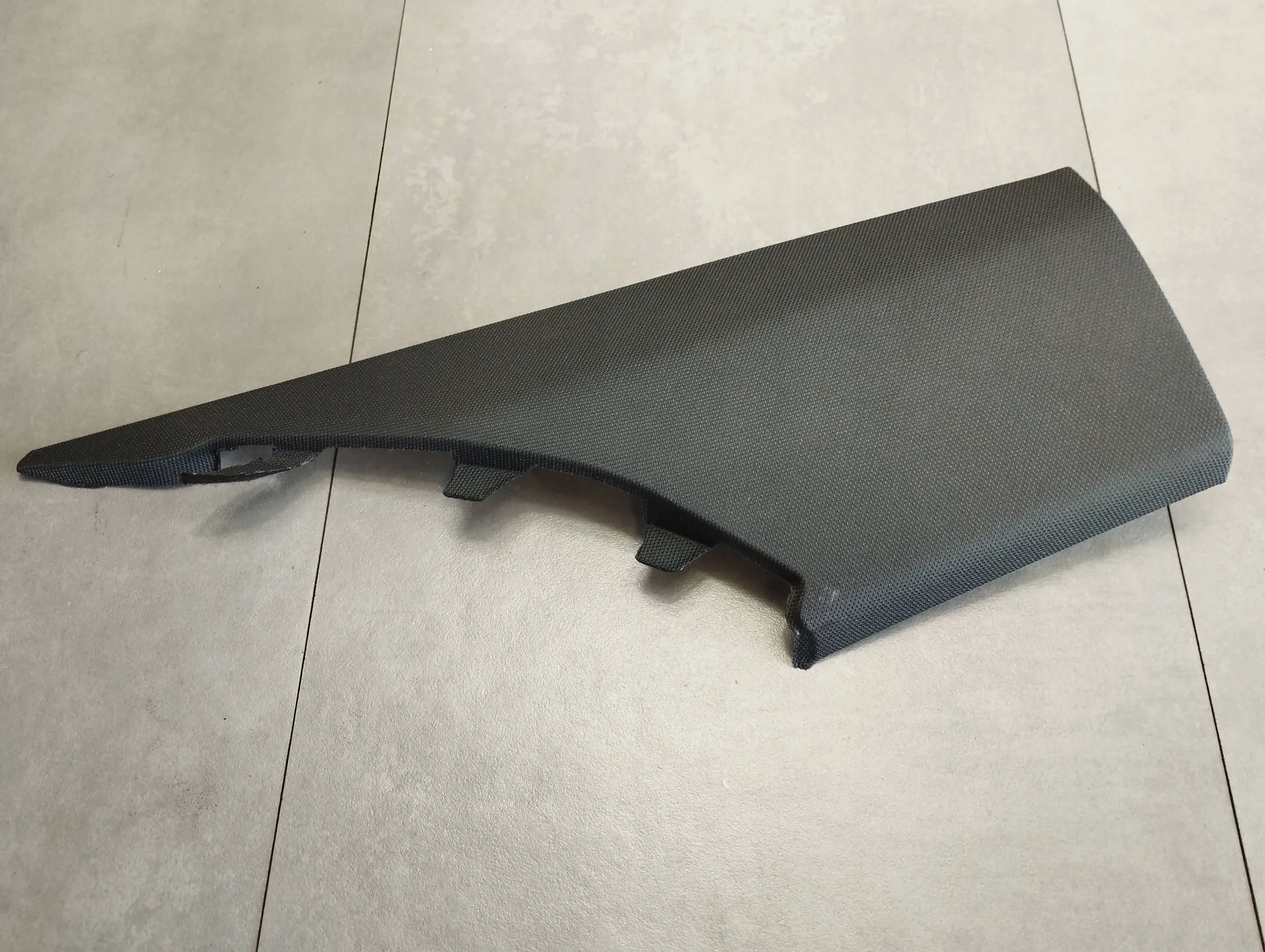 Audi A4 B9 8W Blende Abdeckung SLUPKA 8W5867245B