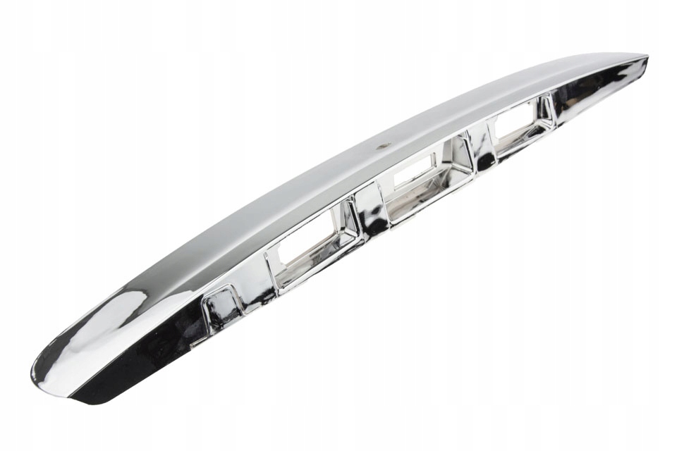 UCHWYT LISTWA TYLNEJ KLAPY NISSAN QASHQAI 2006-201