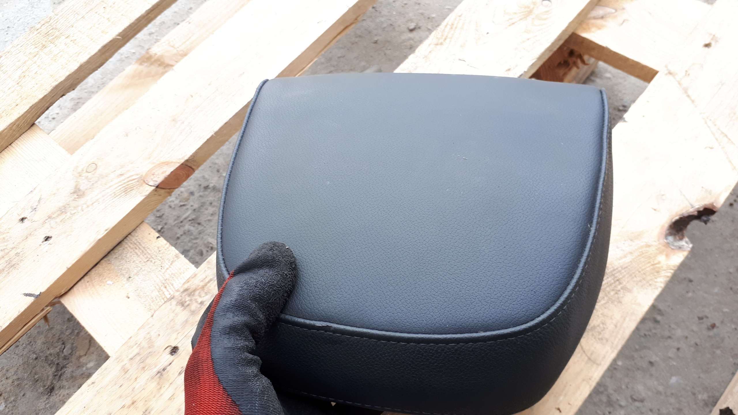 A4 B8 LIFT rest seat right front leather
