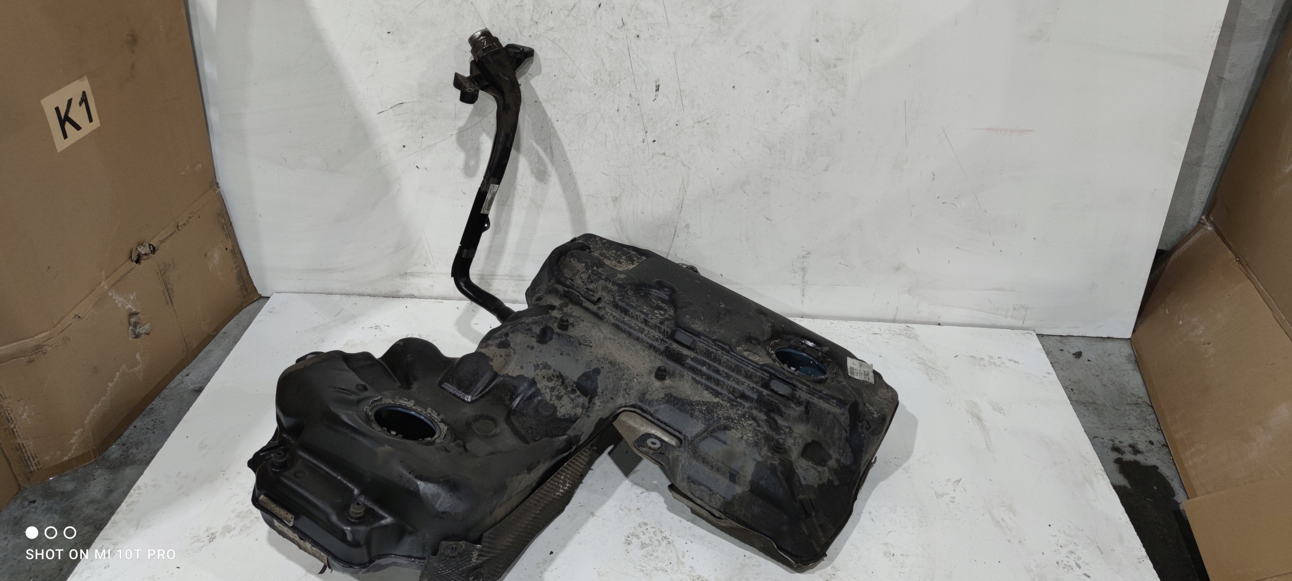 KRAFTSTOFFTANK TANK AUDI A7 4G8 4G8201021AA TDI