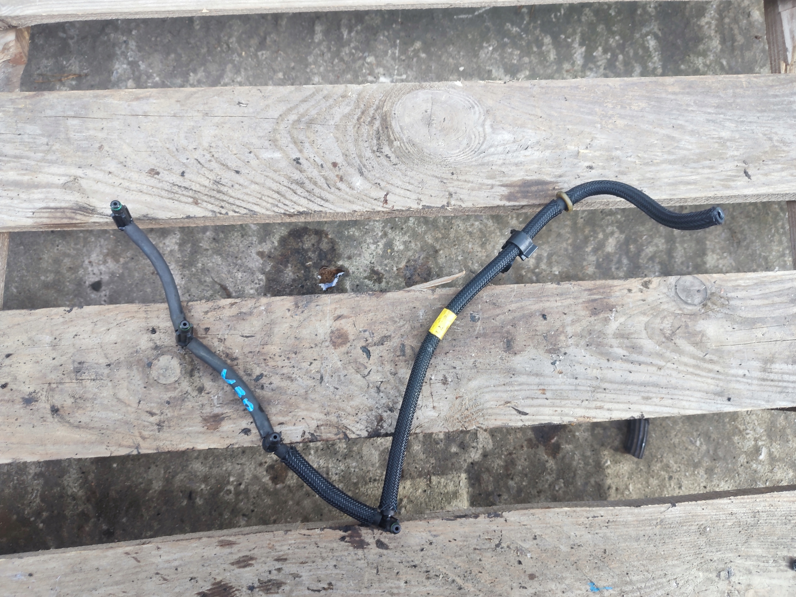 fuel hoses przelewowe wtryskowe Volvo s60