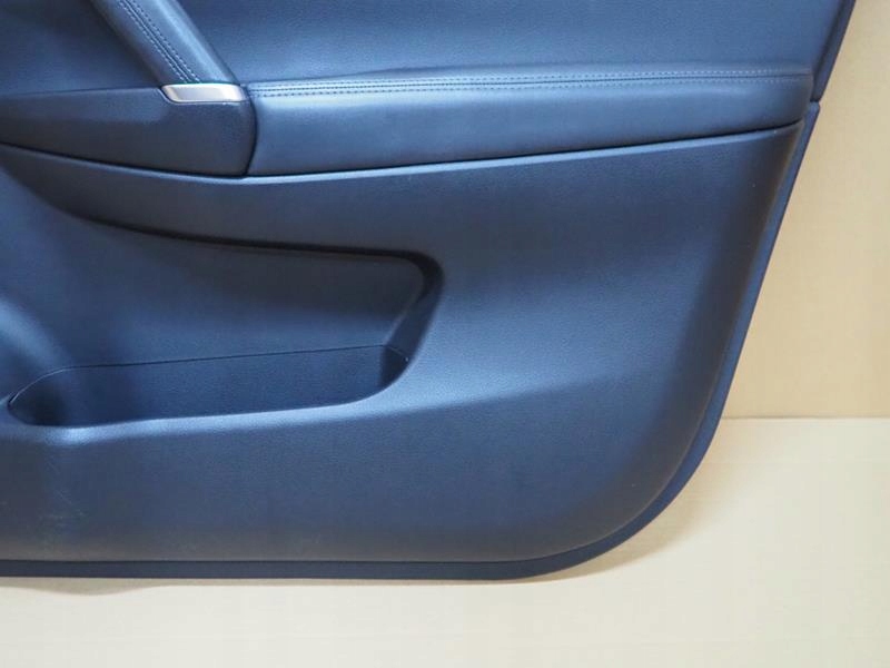 TAPICERKA BOCZEK DRZWI PRAWYCH PRZEDNICH NISSAN QASHQAI II J11 Jakość części (zgodnie z GVO) O - oryginał z logo producenta pojazdu (OE)