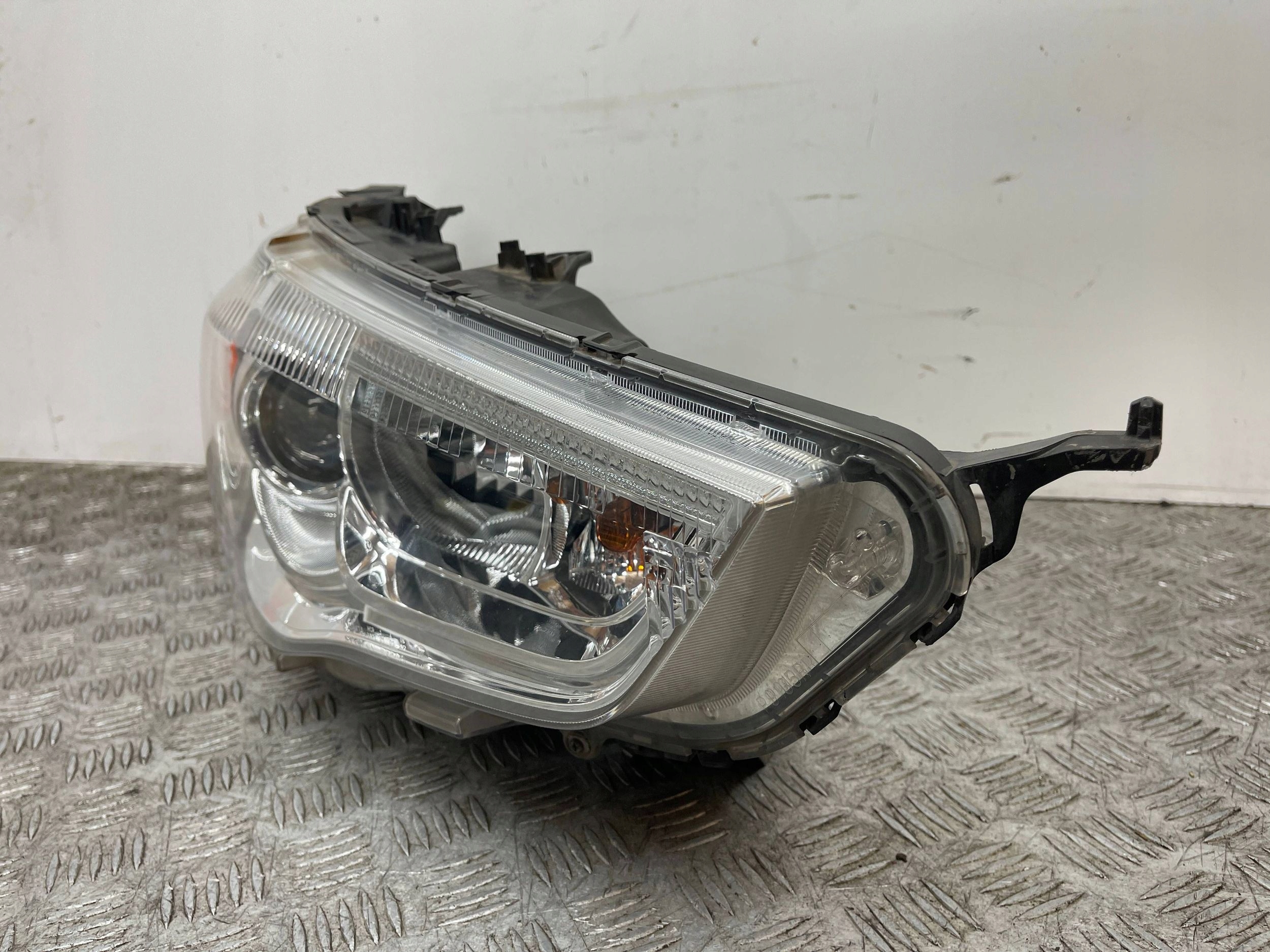 REFLEKTOR light front front right MITSUBISHI ASX 10