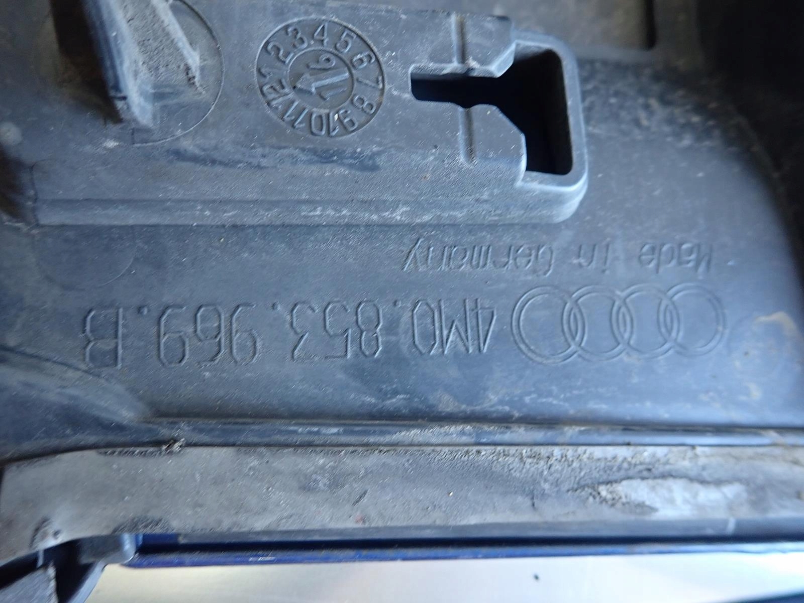moulding door left rear part AUDI Q7 2015- 4M0853969B