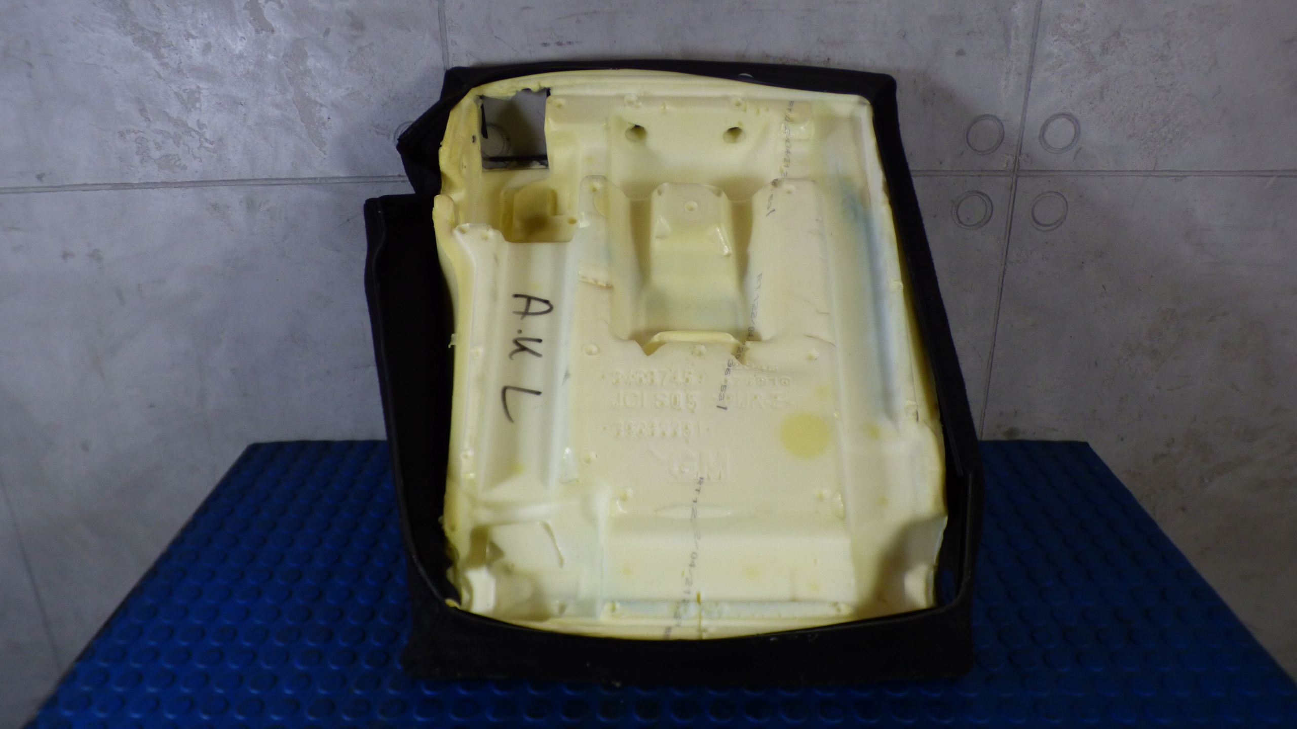 material oparcie kanapy left 39083391 OPEL ASTRA K V KOMBI