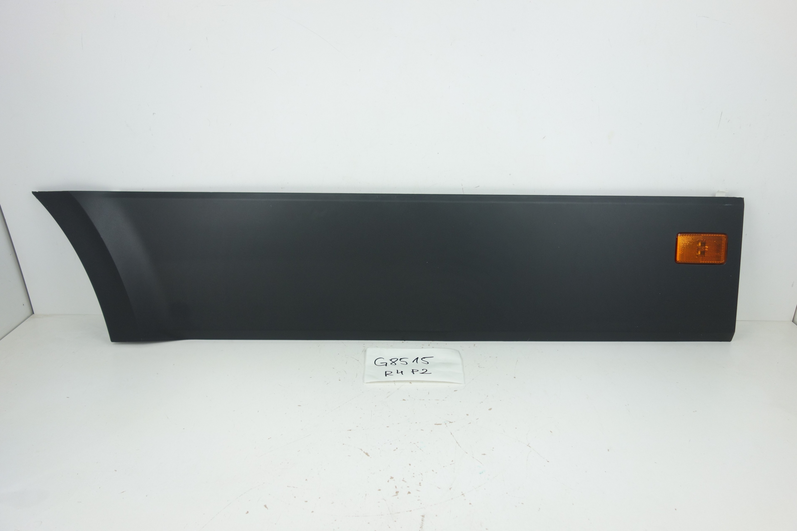VW CRAFTER II MAN TGE 2017- moulding BOCZNNA left 7C3853753