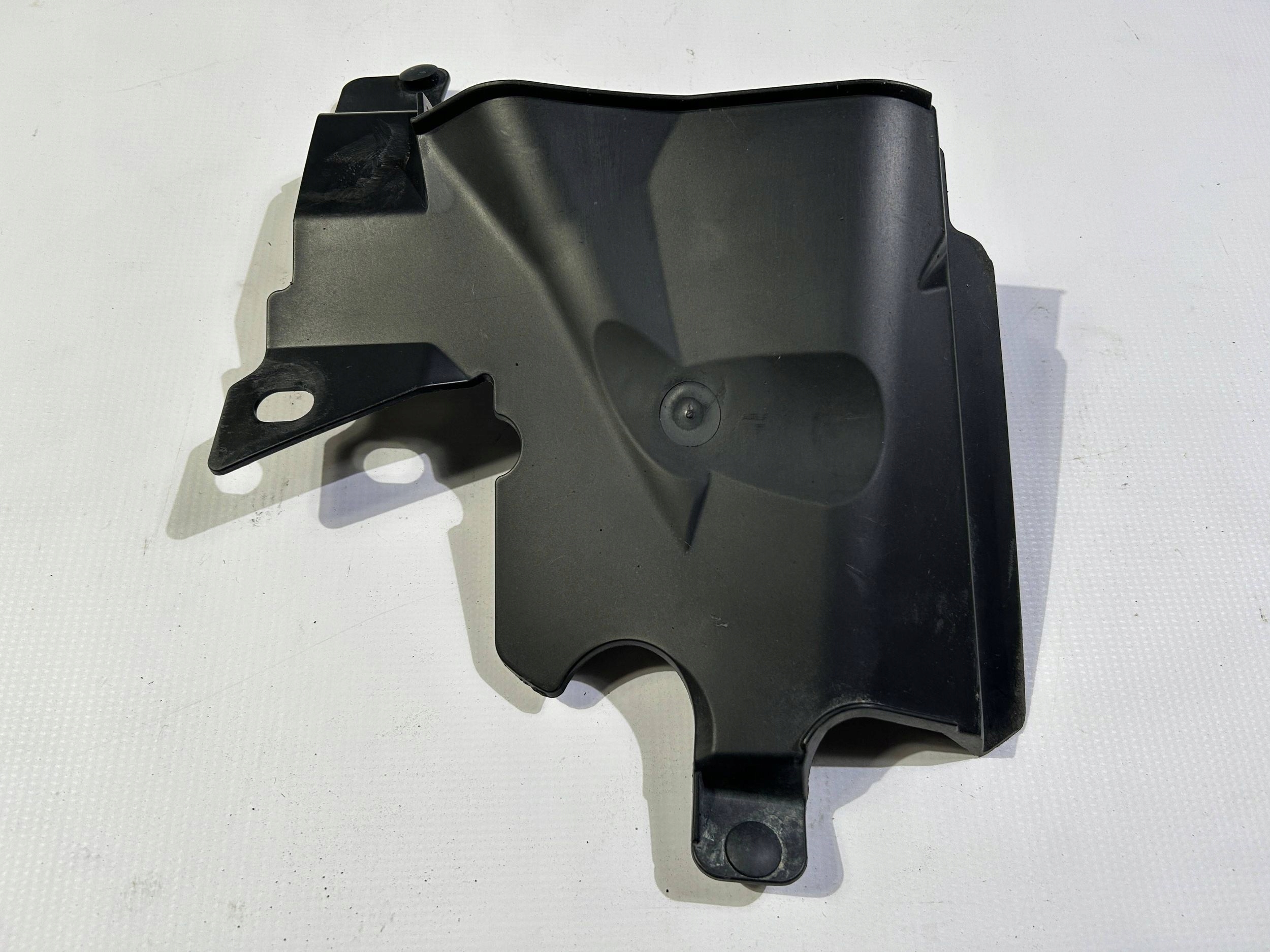 cover alternator mudguard chassis of the engine Ford Mustang 2010-2014