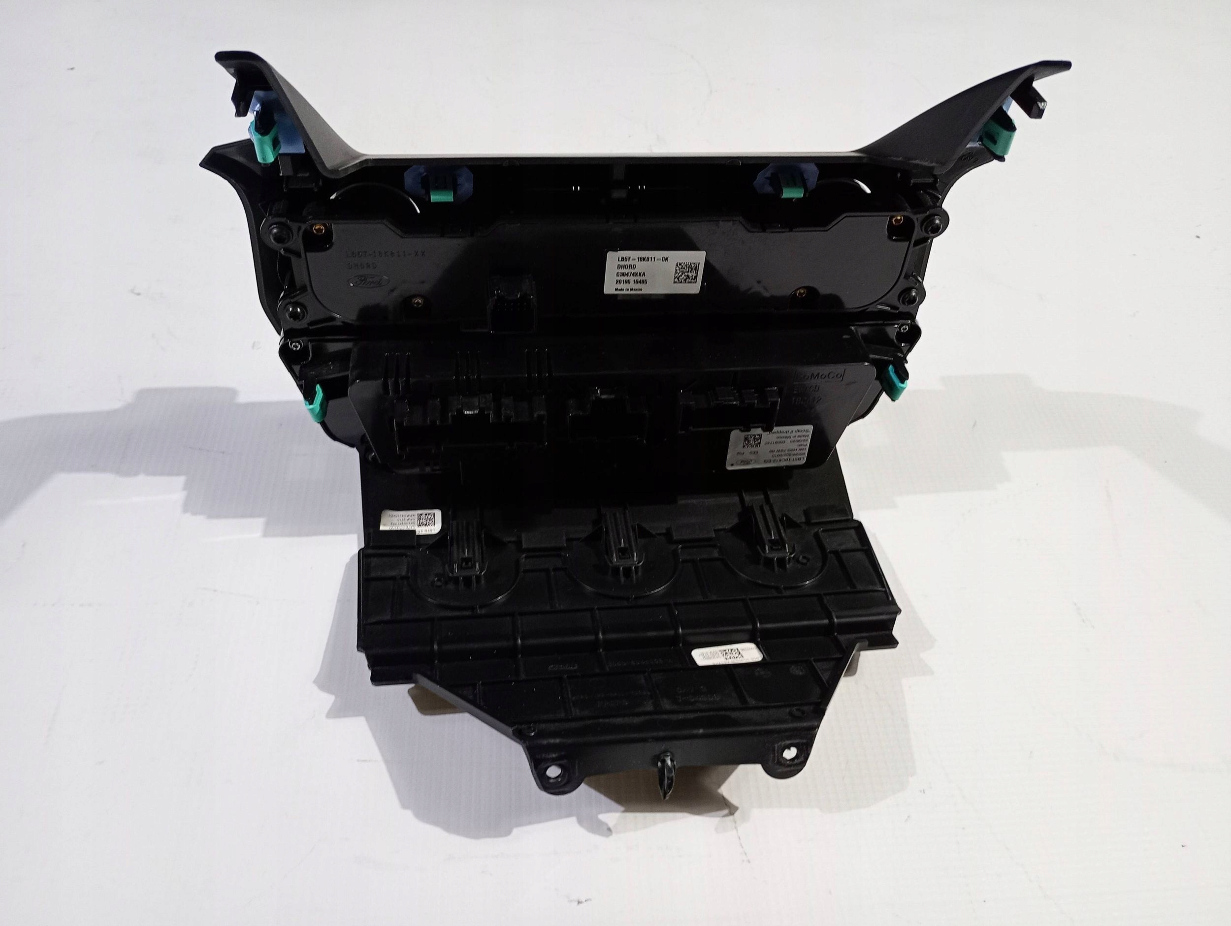 vezérlö panel radia a klímának Ford Explorer VI 3.0 ST 2020