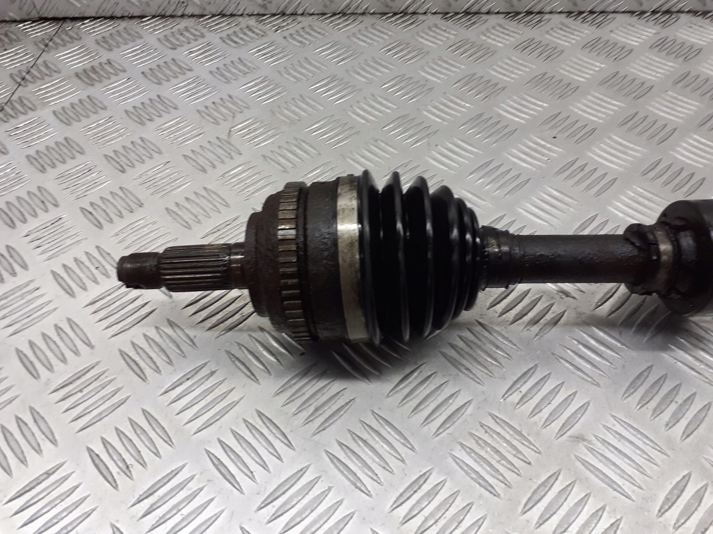 PÓŁOŚ LEWA PRZEDNIA HONDA CIVIC VII 1.7 CTDI Typ samochodu Samochody osobowe