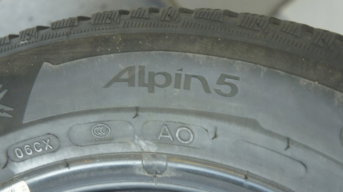 Opony K4694 Michelin 205/60R16 zimowe komplet Profil opony 60