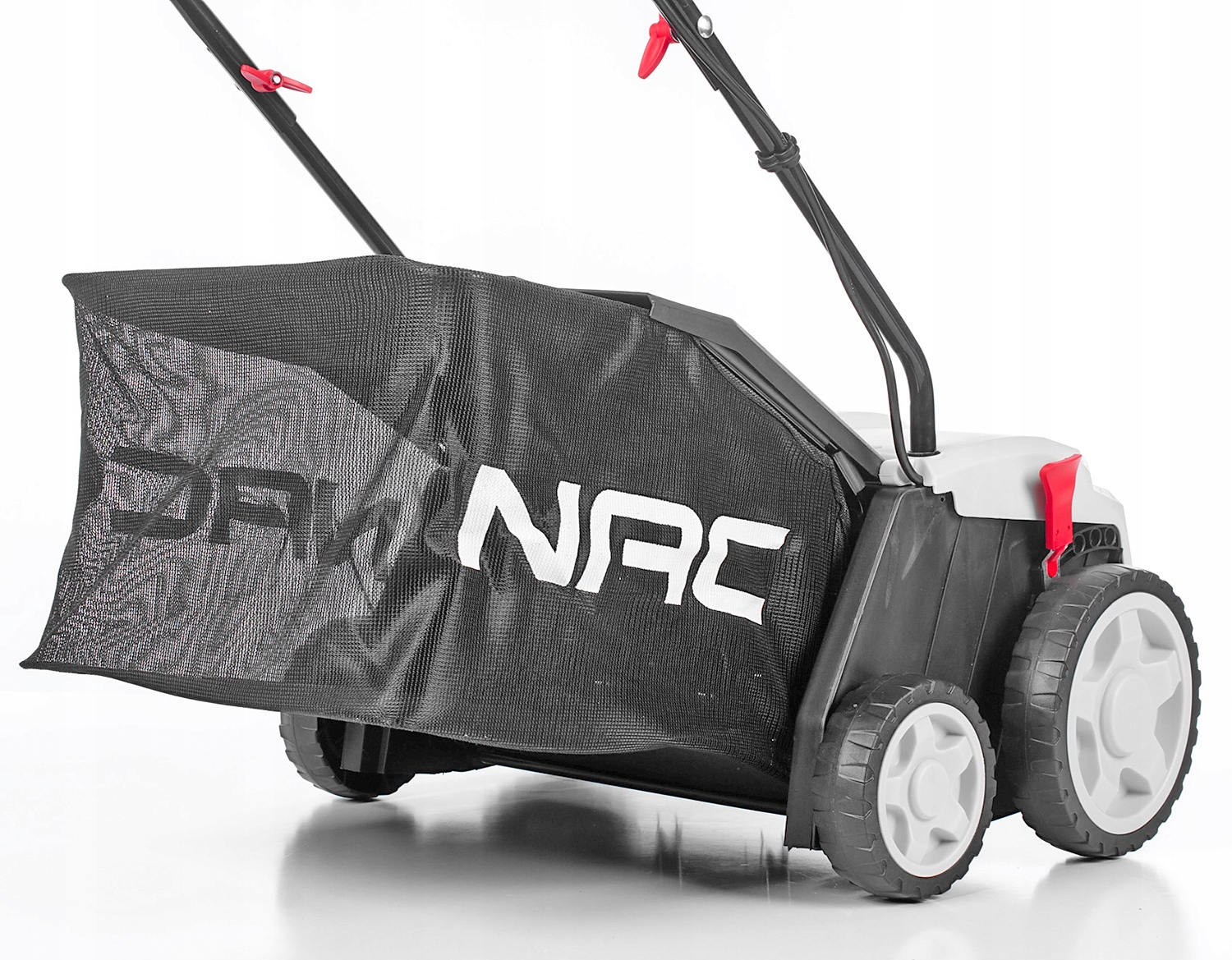 AERATOR ELEKTRYCZNY AREATOR WERTYKULATOR AERACJA 3W1 Z KOSZEM 40l NAC Rodzaj wertykulator