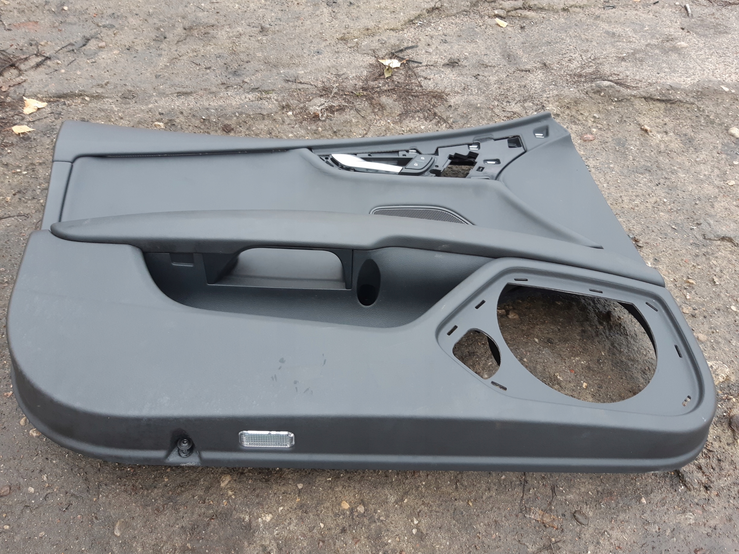 AUDI A7 4G side door upholstery left front 4G8867021A