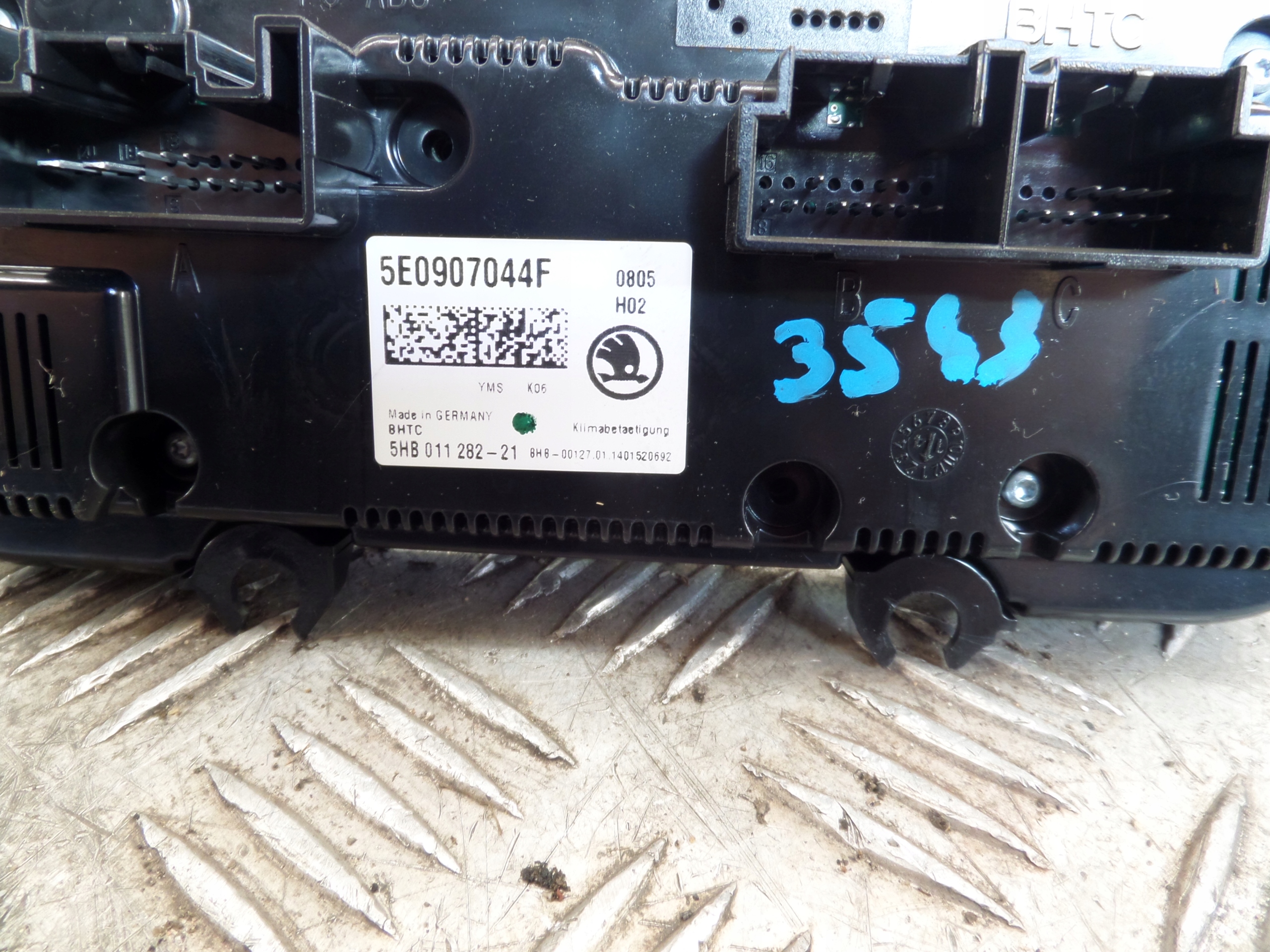 commande de climatisation Skoda OE 5E0907044