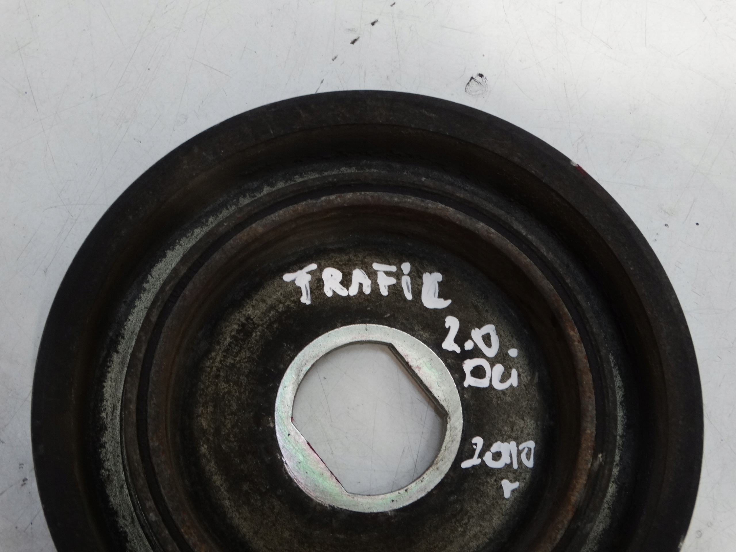 csigák WALU TRAFIC 2.0 DCI 2010r. 8201658962