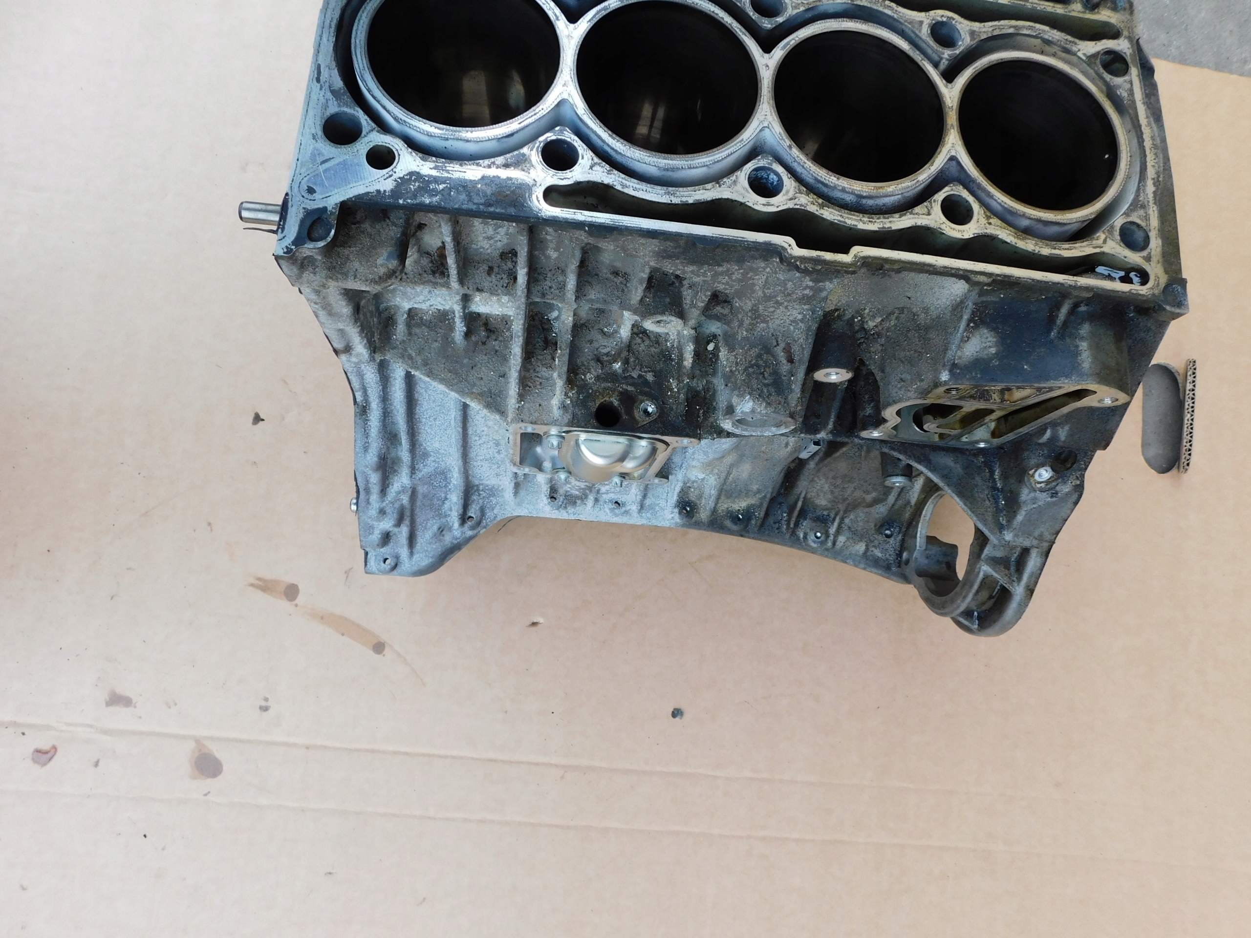 Mercedes Sprinter 906 1.8 petrol compressor; engine blok of the engine 271951