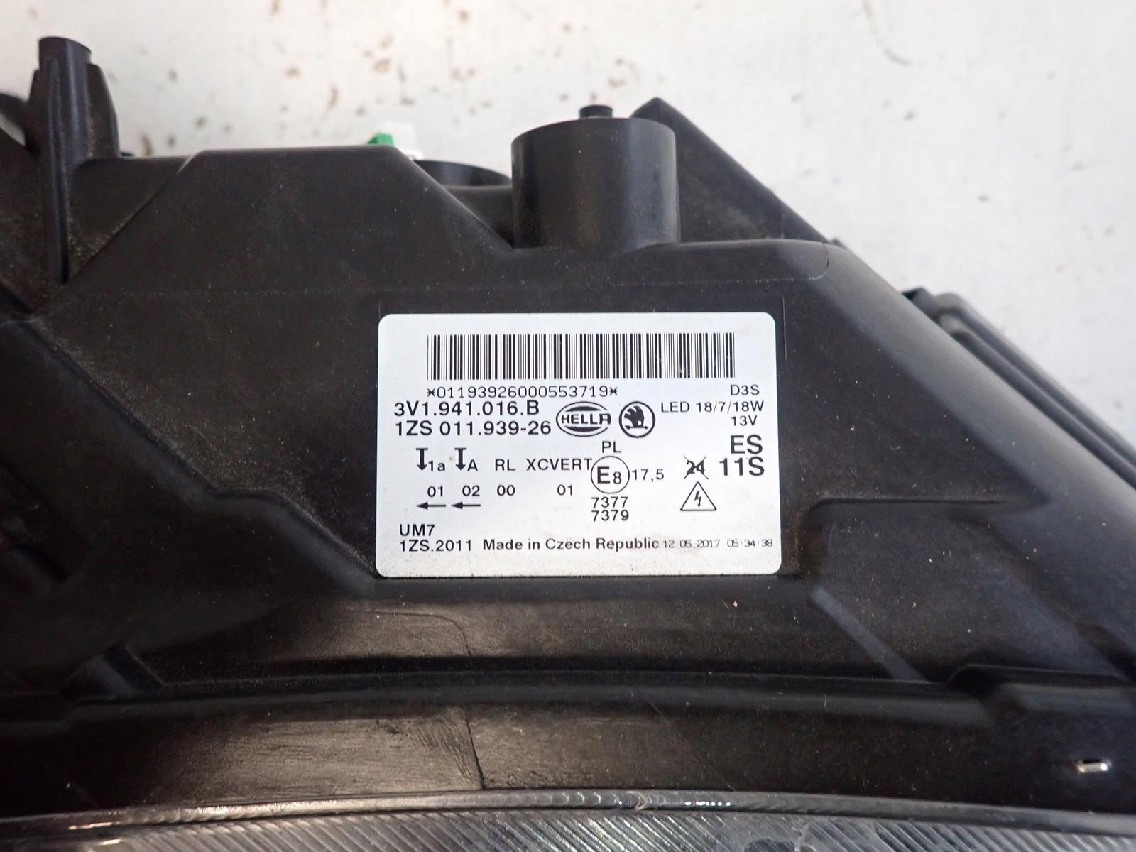 light front right SKODA SUPERB III 2015- BI-XENON