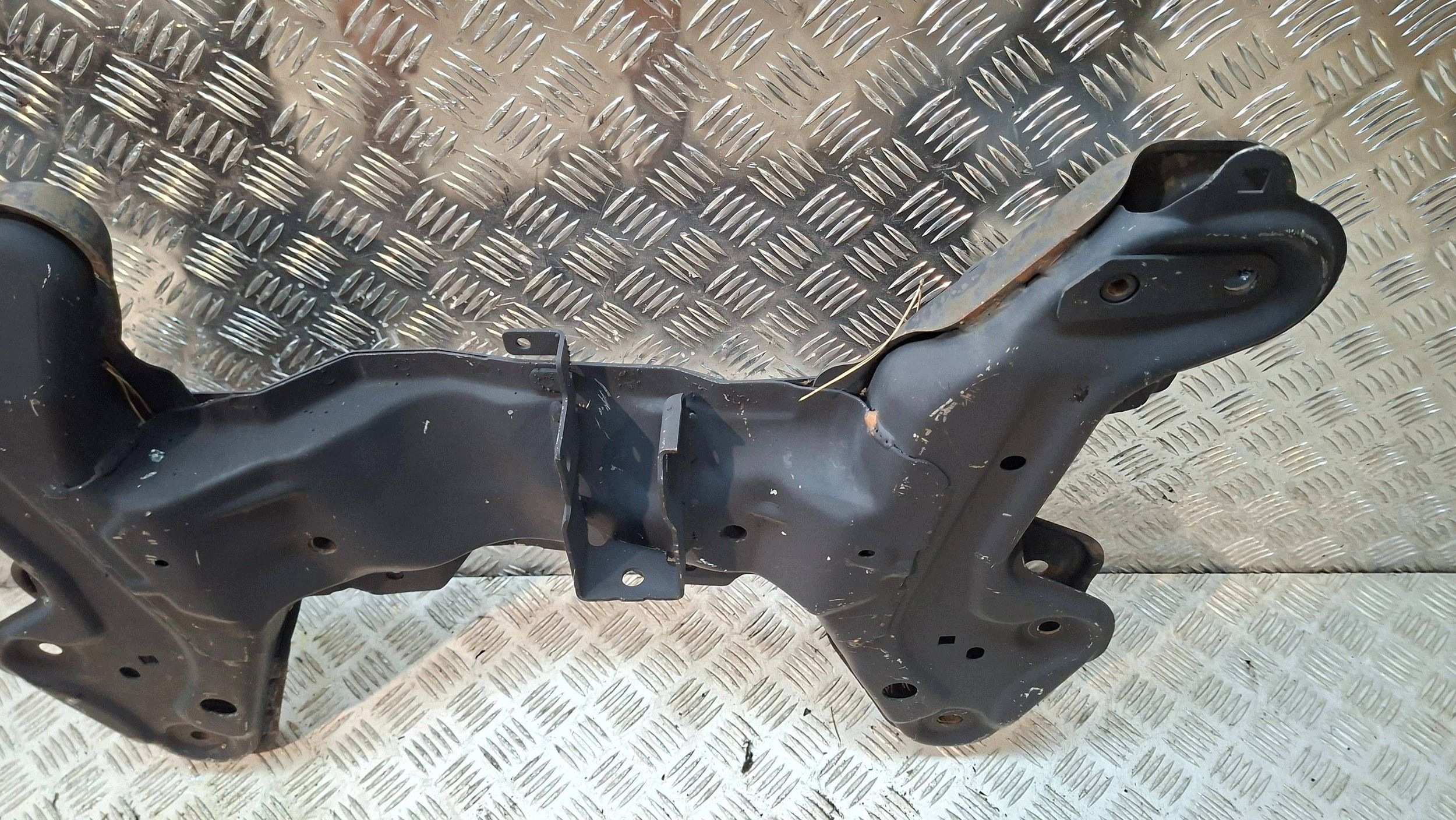 axle beam front PEUGEOT 208 2008 LIFT 2016