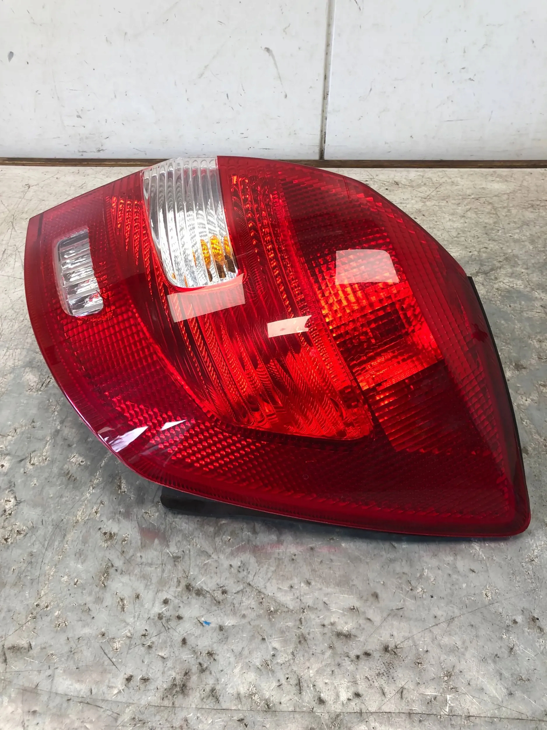 light right rear part SKODA FABIA II LIFT 5D 5J6945112