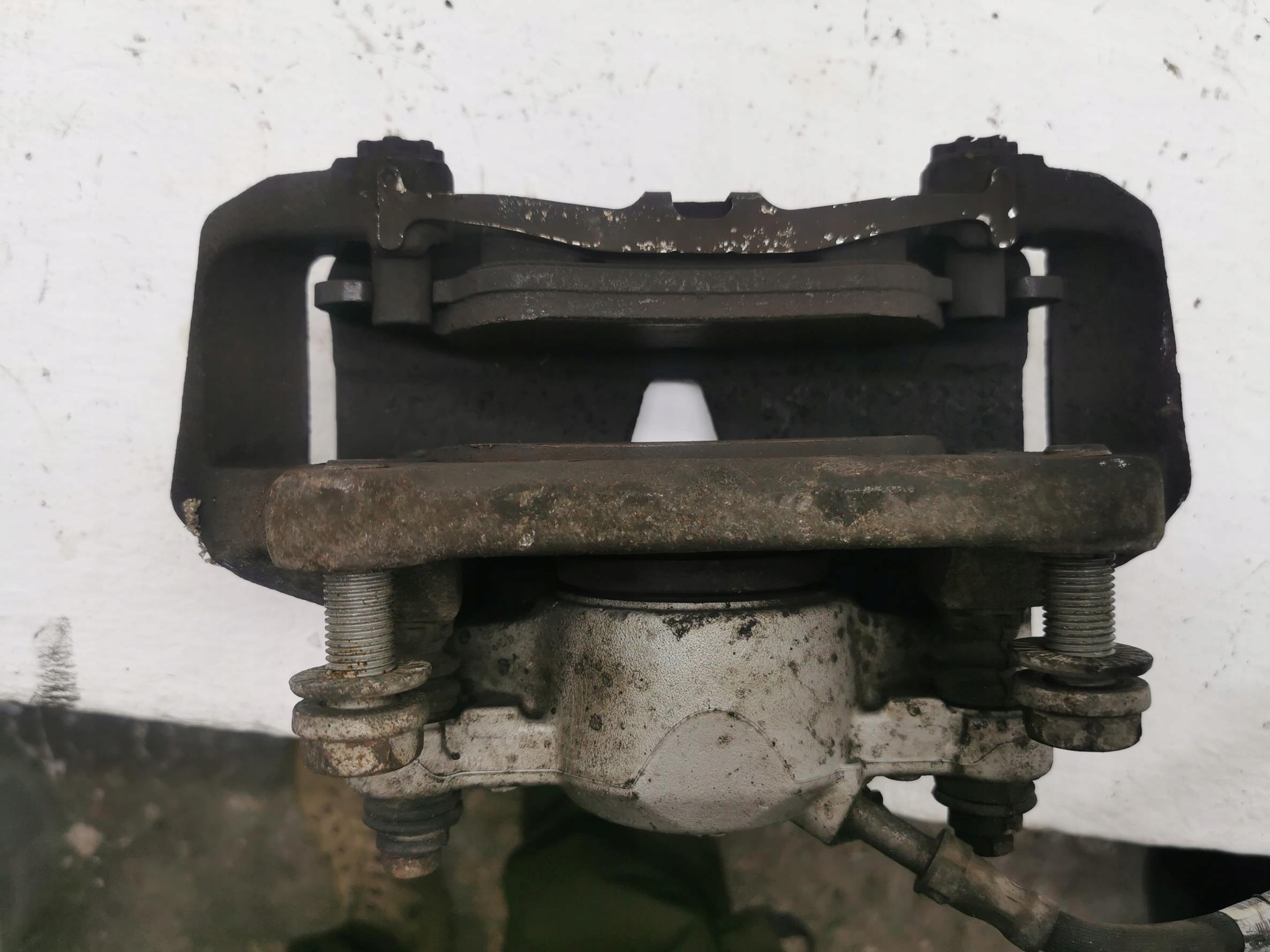 caliper brake right front AUDI A4 B8 2.7 V6 TDI