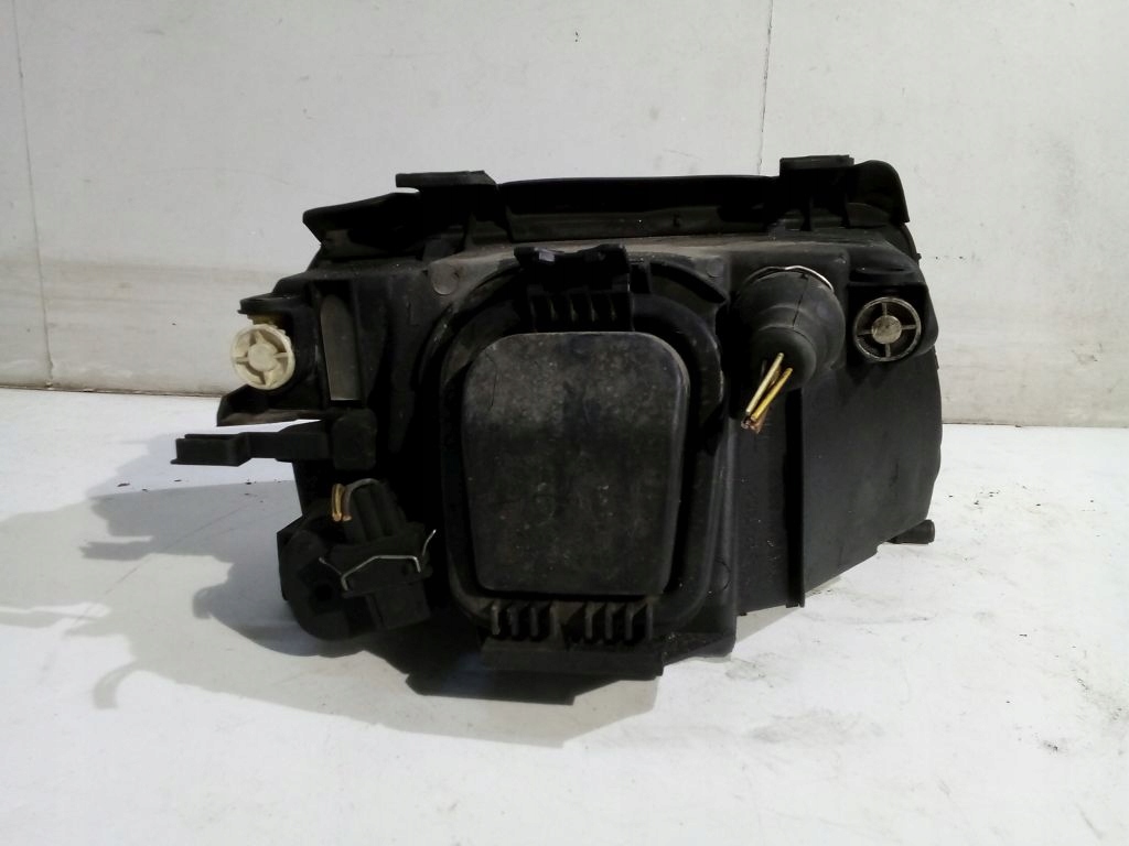 Audi A4 B5 light left front front Valeo