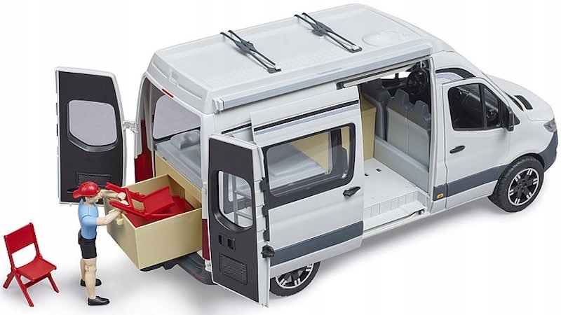BRUDER 02672 MERCEDES CAMPER + FIGURKA + AKCESORIA Model 02672