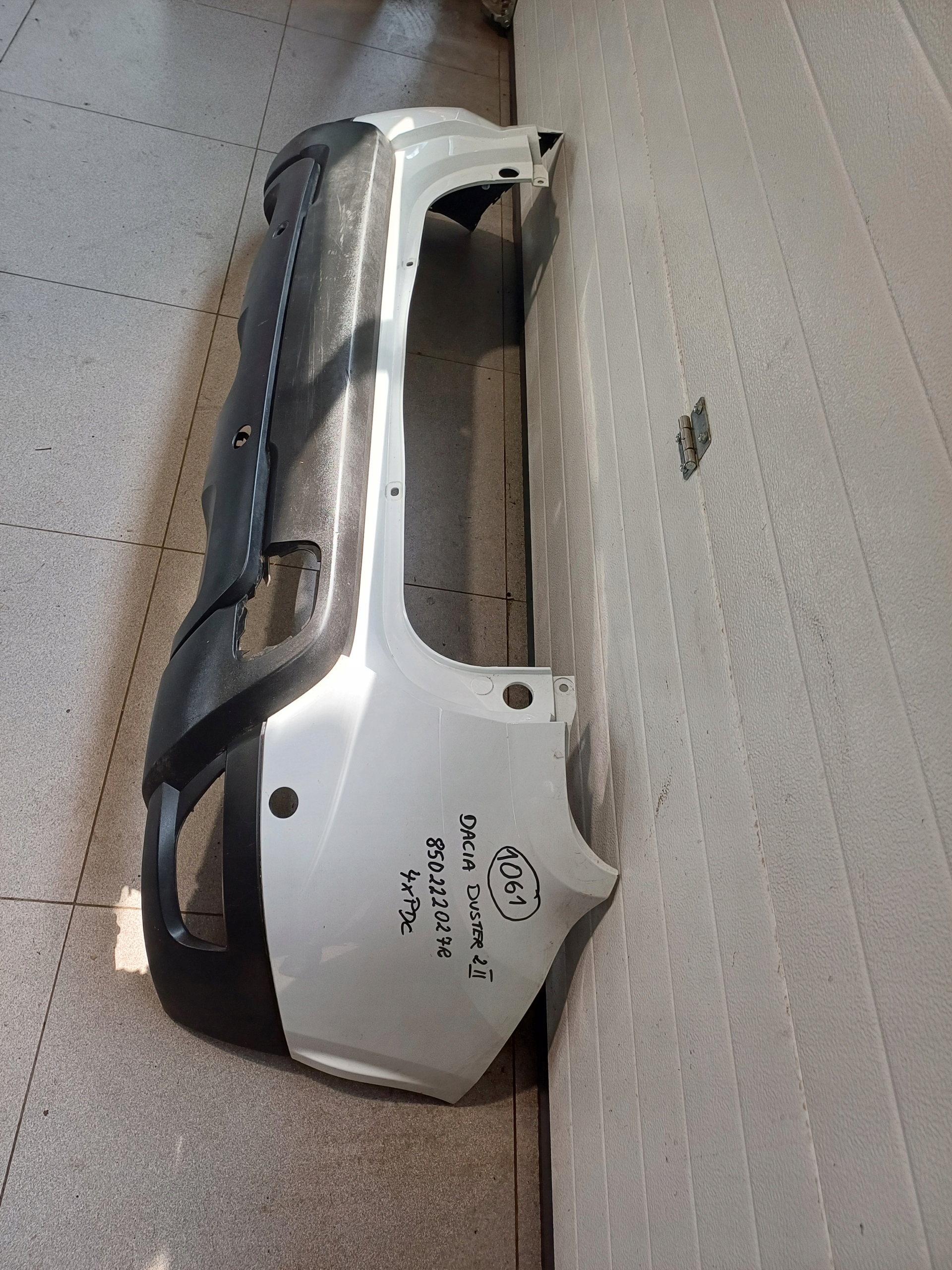 bumper rear part rear DACIA DUSTER 2 II 4 X PDC 850222027R