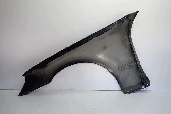 MERCEDES W203 203 C-KLASA 00- fender right front front