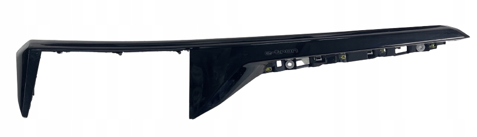 AUDI E-TRON GT moulding right of the dashboard DEKOR 4J3857212