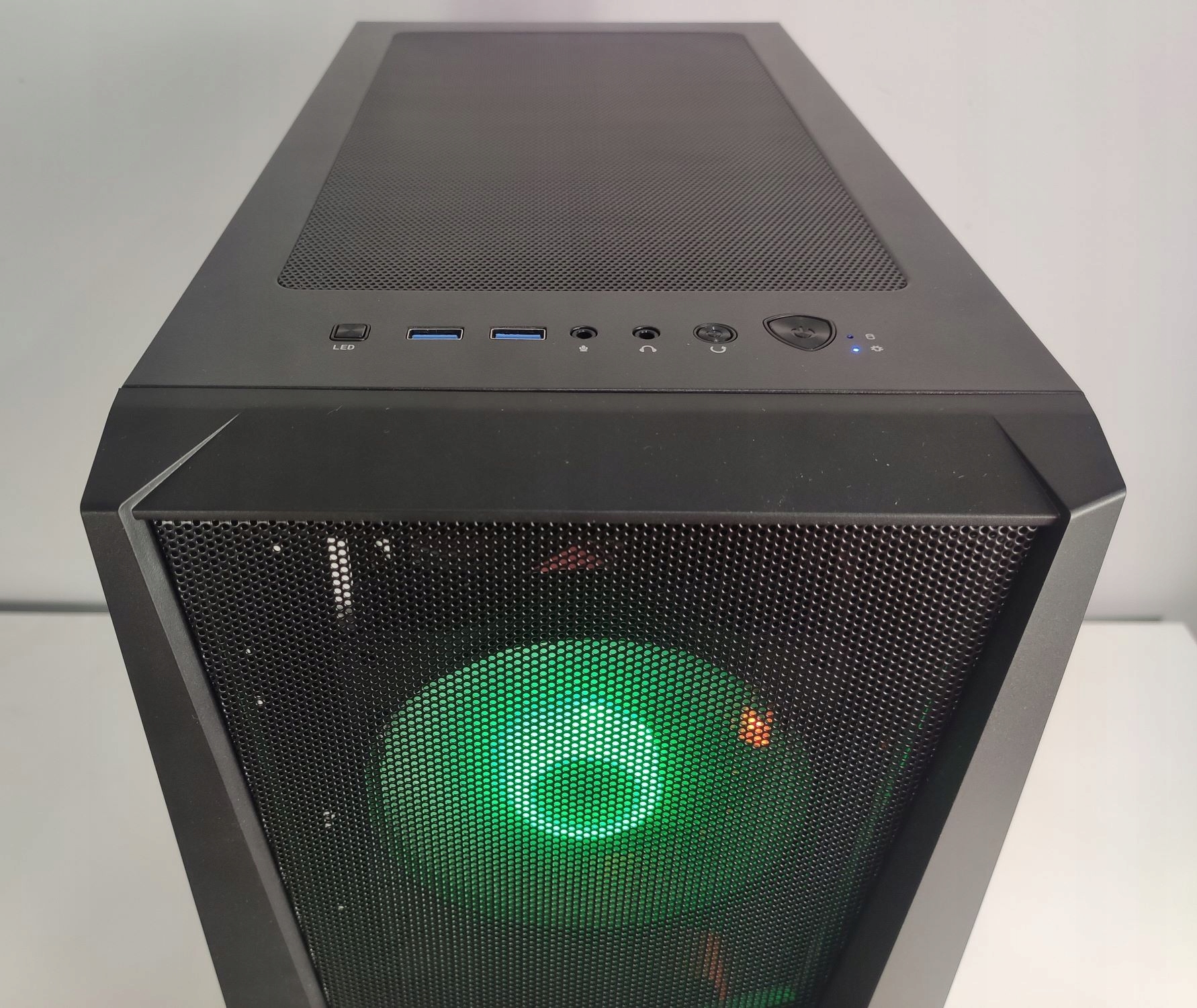 Komputer ZAR-KOM MOCARZ i7-13700KF 6700XT 32GB RAM 1TB CHŁODZENIE CIECZĄ Producent płyty głównej ASRock