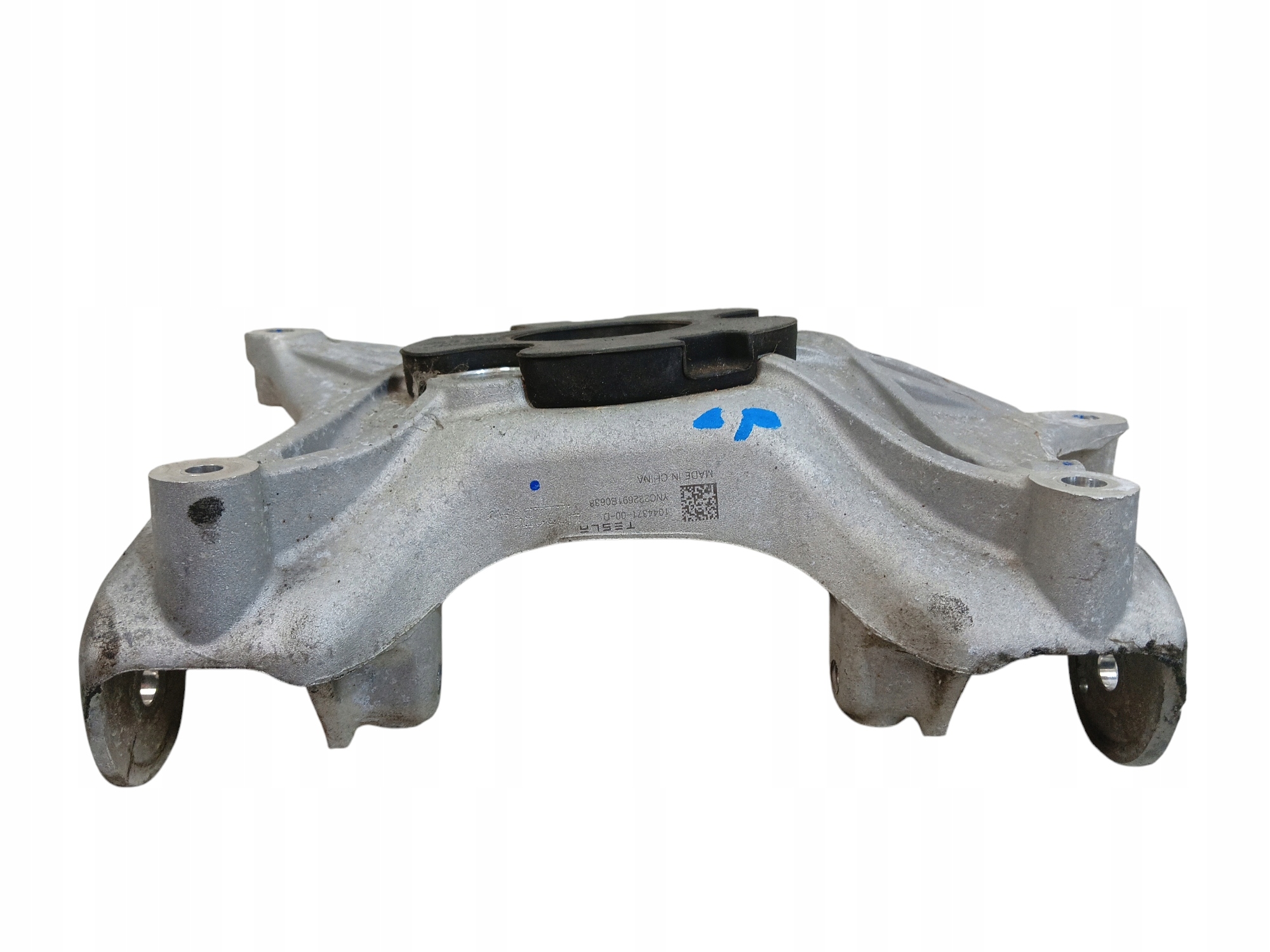 držák tlumiče levý předek TESLA MODEL 3 1044371-00-D