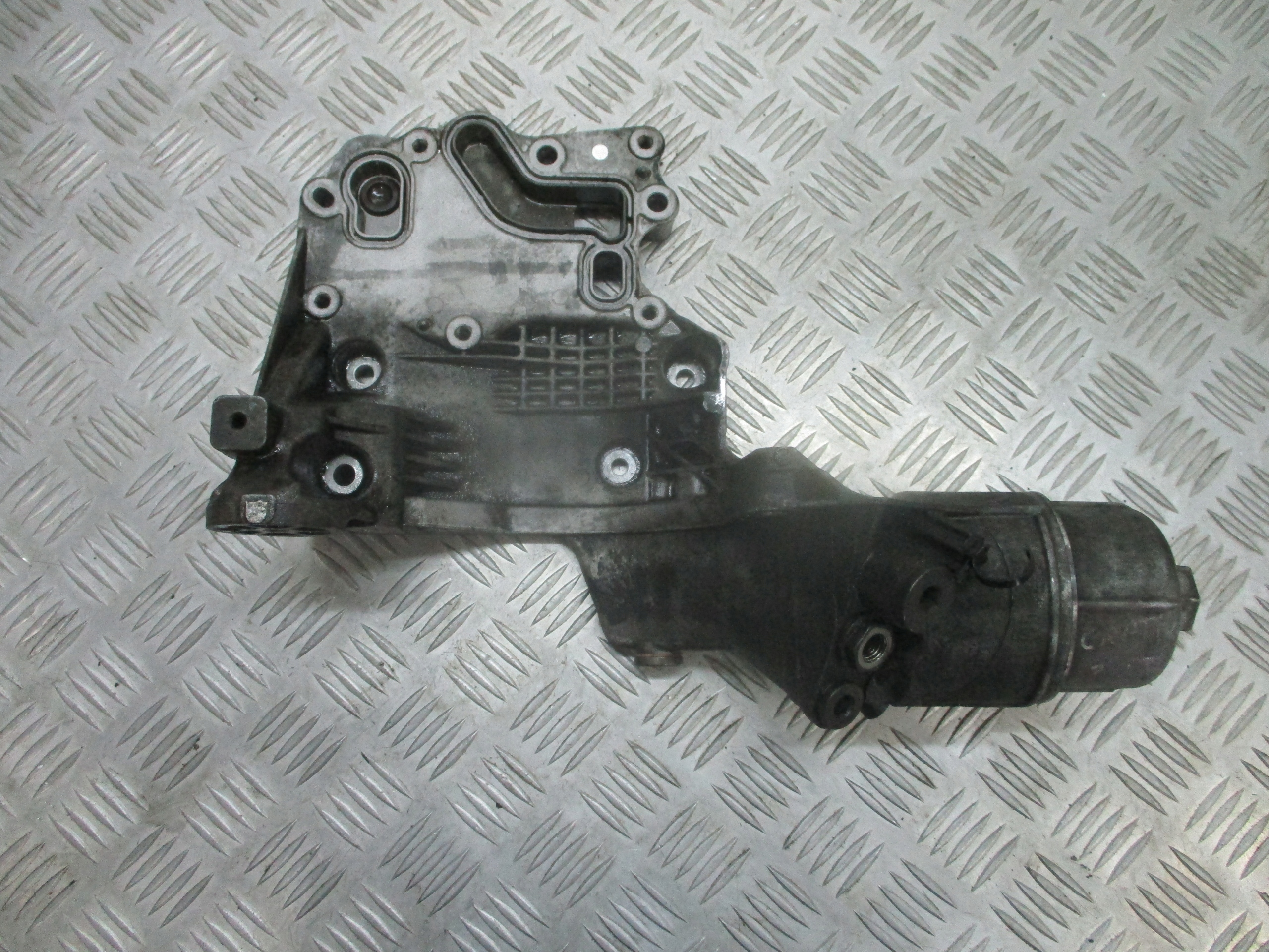 PODSTAWA FILTRA OLEJU CHEVROLET CAPTIVA 2.2 D