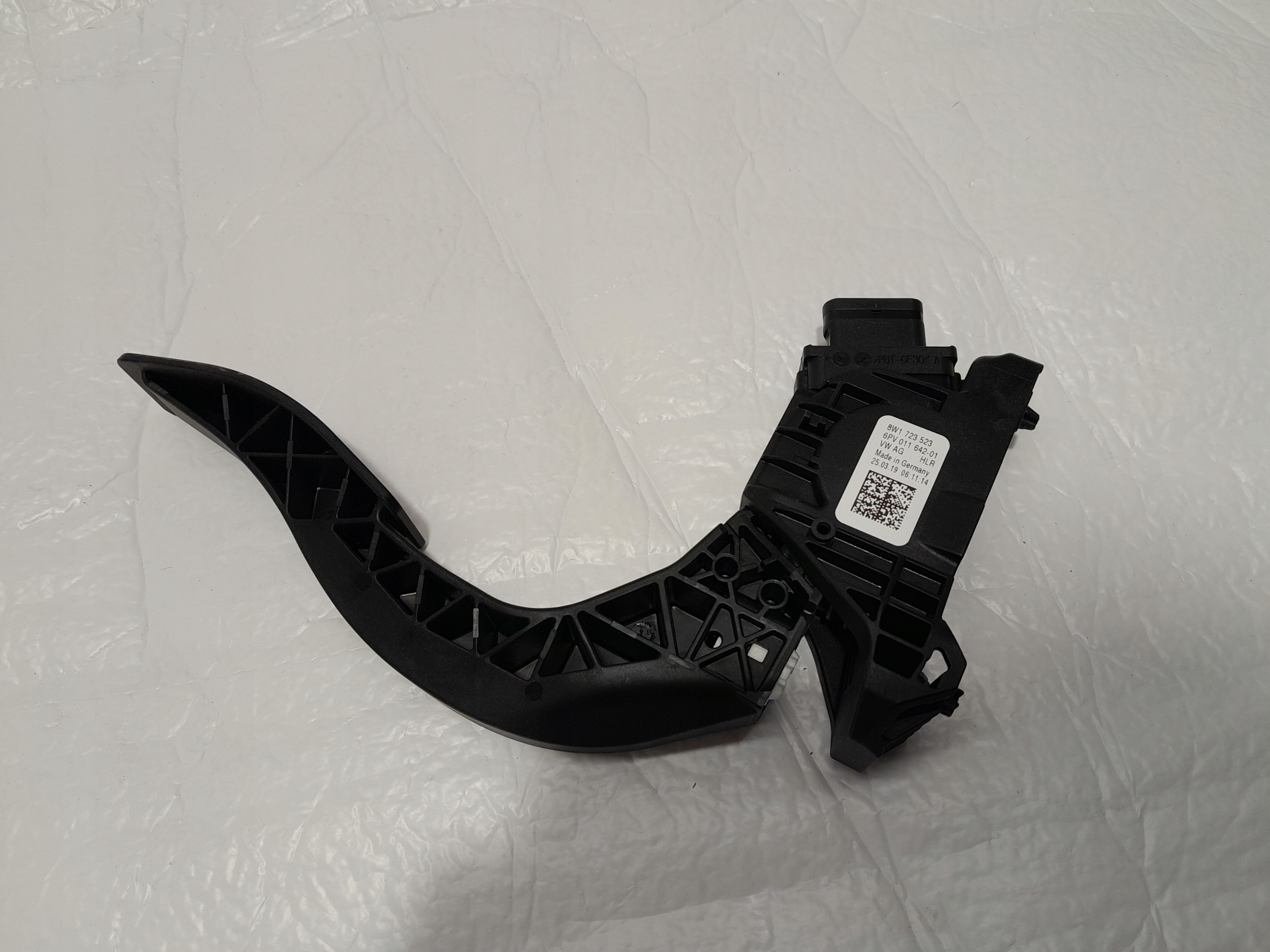 AUDI A4 A5 F5 8W accelerator pedal potentiometer 8W1723523
