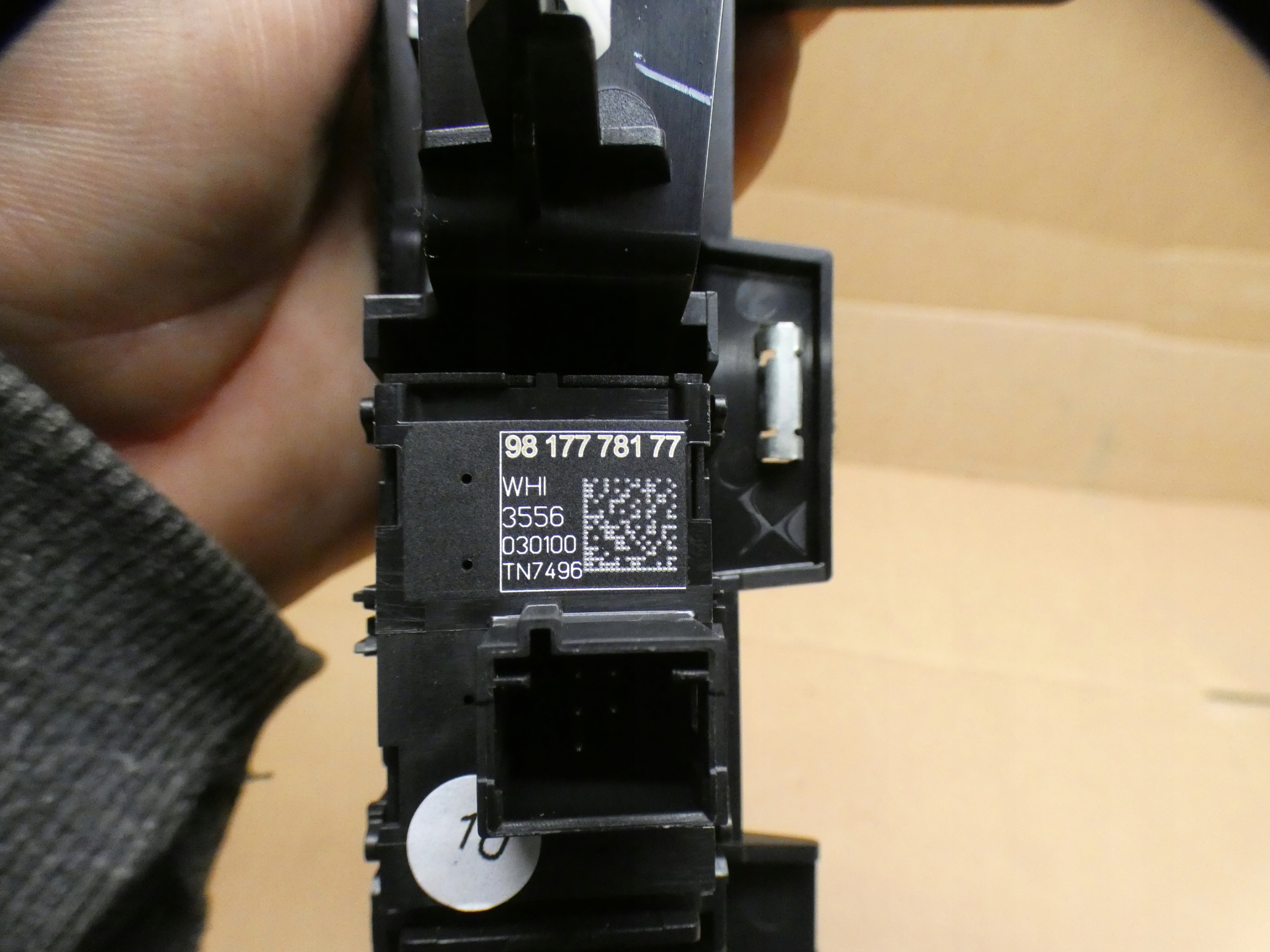 CITROEN DS7 Bouton pour l’ouverture Vitre DRIVE MODE