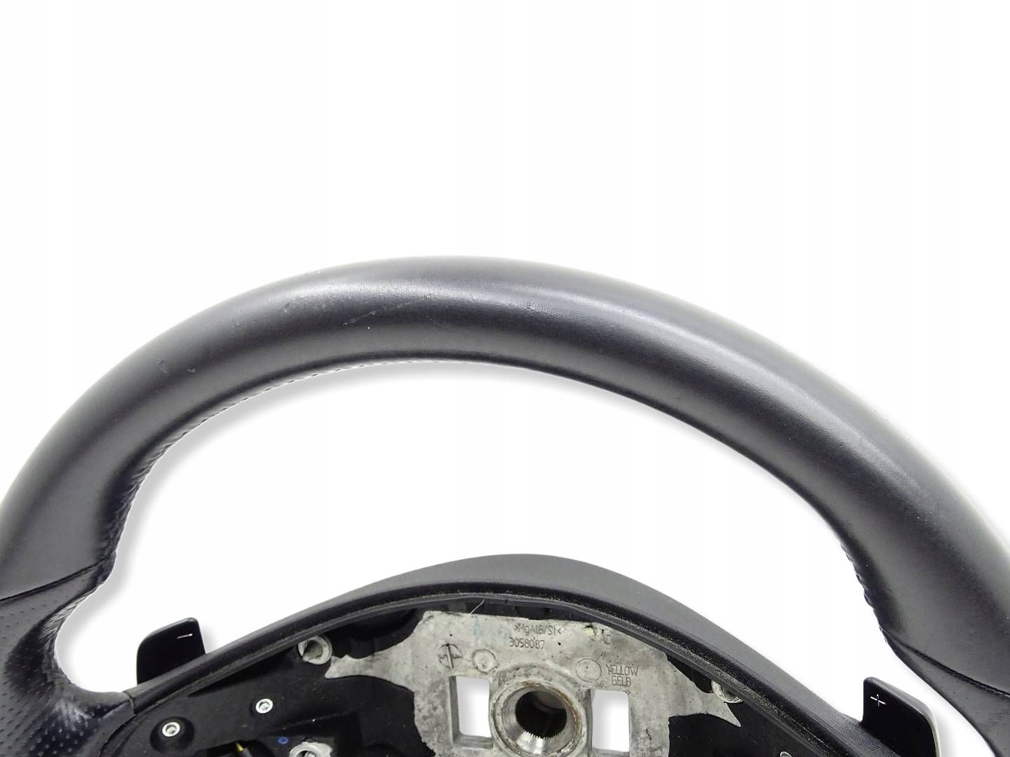 volant cuir avec la direction MULTI MERCEDES E W207 W212 AMG A2074601203