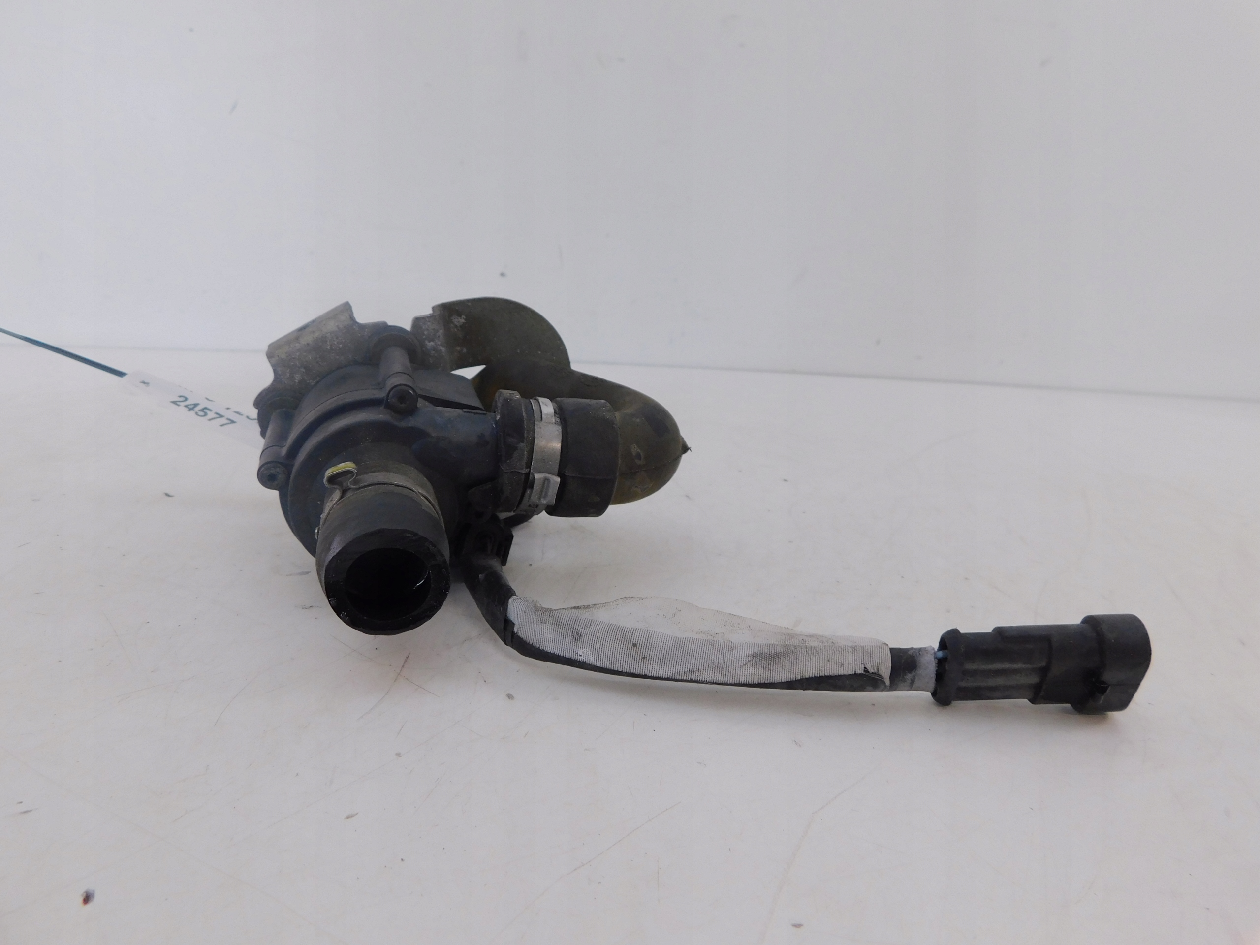 638708 - PIAGGIO MP3 125i водяной насос M1