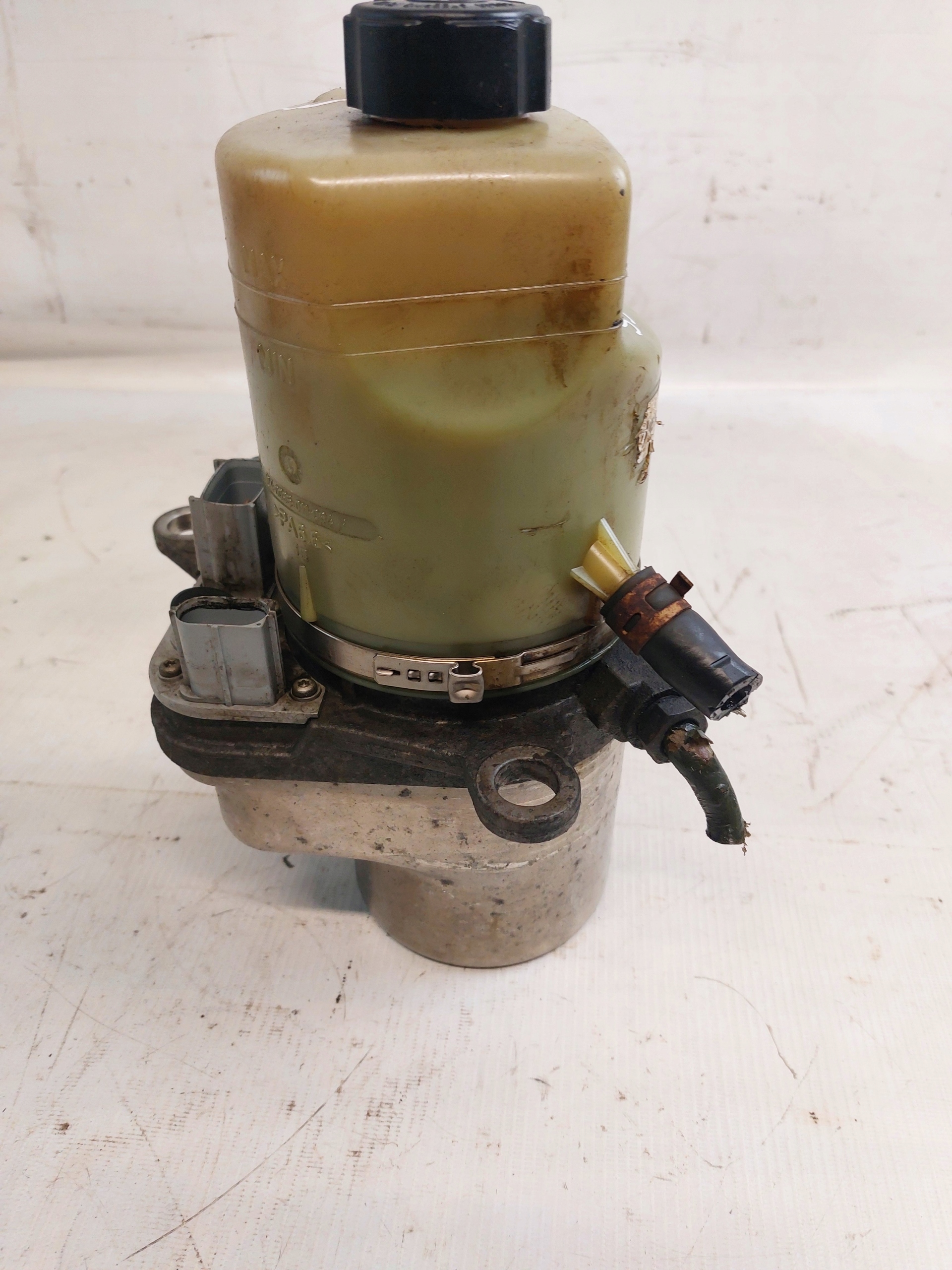 servo pump FORD KUGA and 2.0TDCI