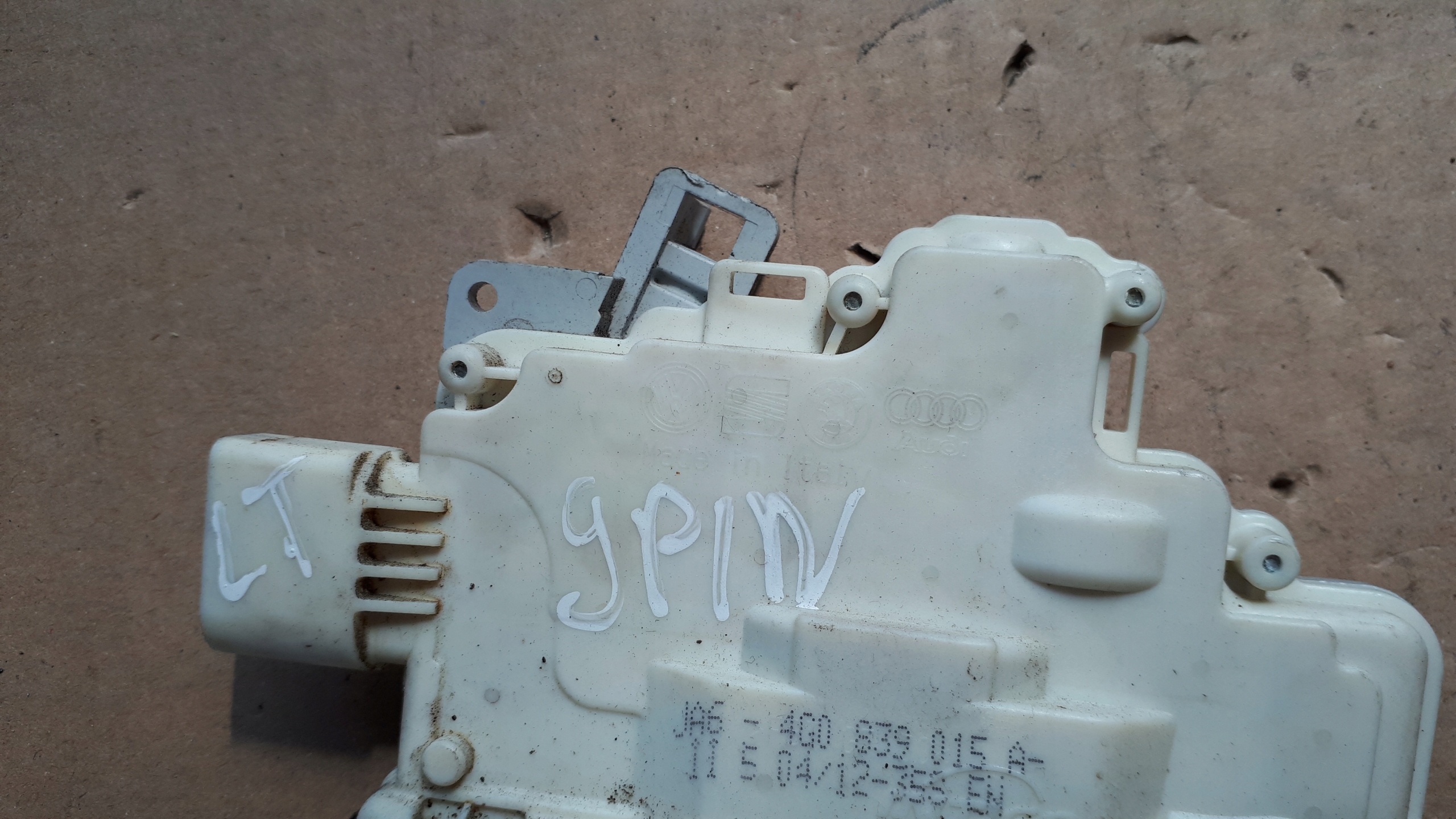 A6 C7 4G lock door left rear part 9 PIN 4G0839015A A7