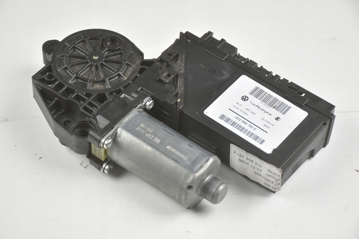 mini motor windows right front VW TOUAREG 7L0