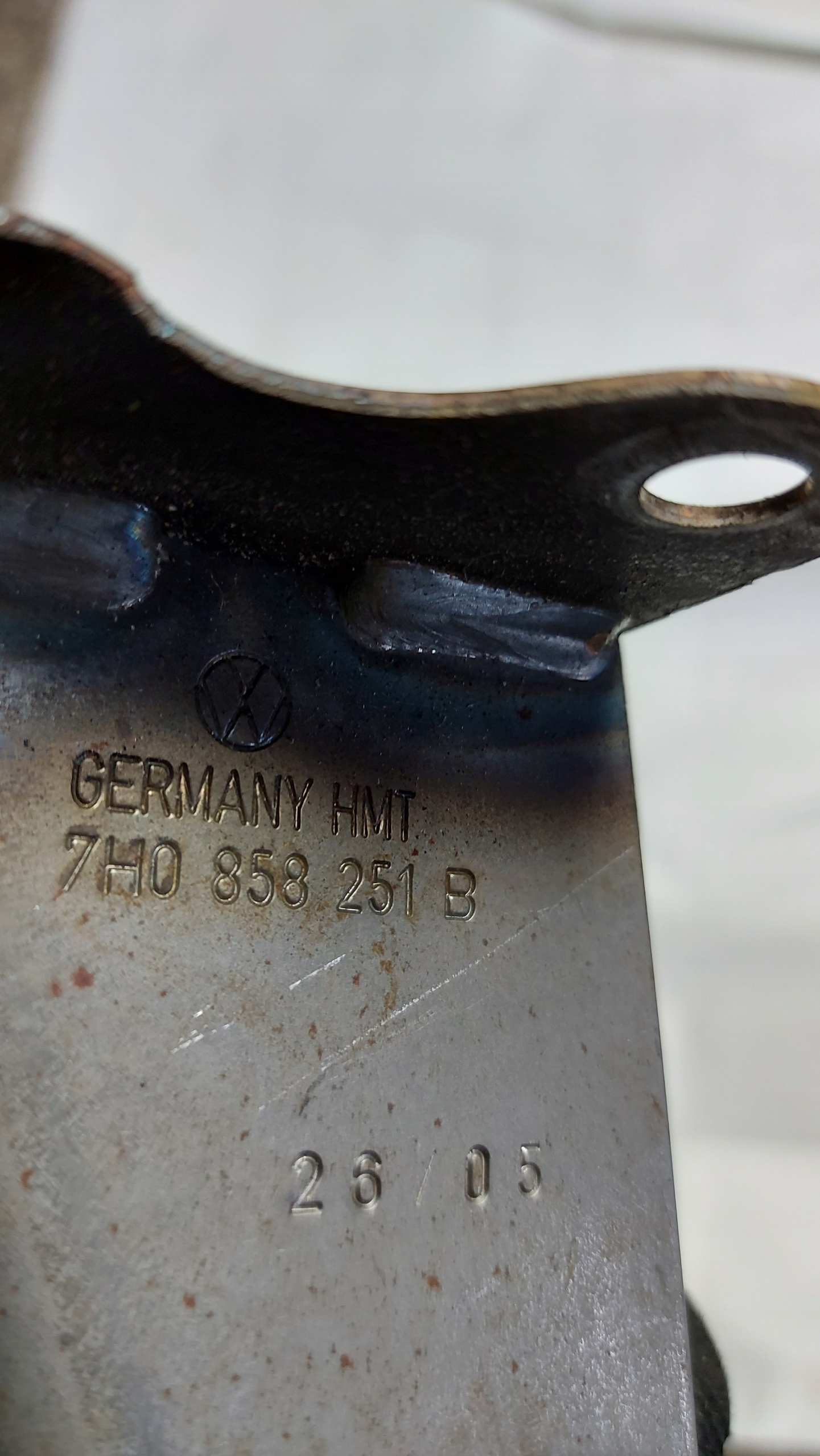 bracket console holder STELAZA VW MULTIVAN T5 7H0858251B OE