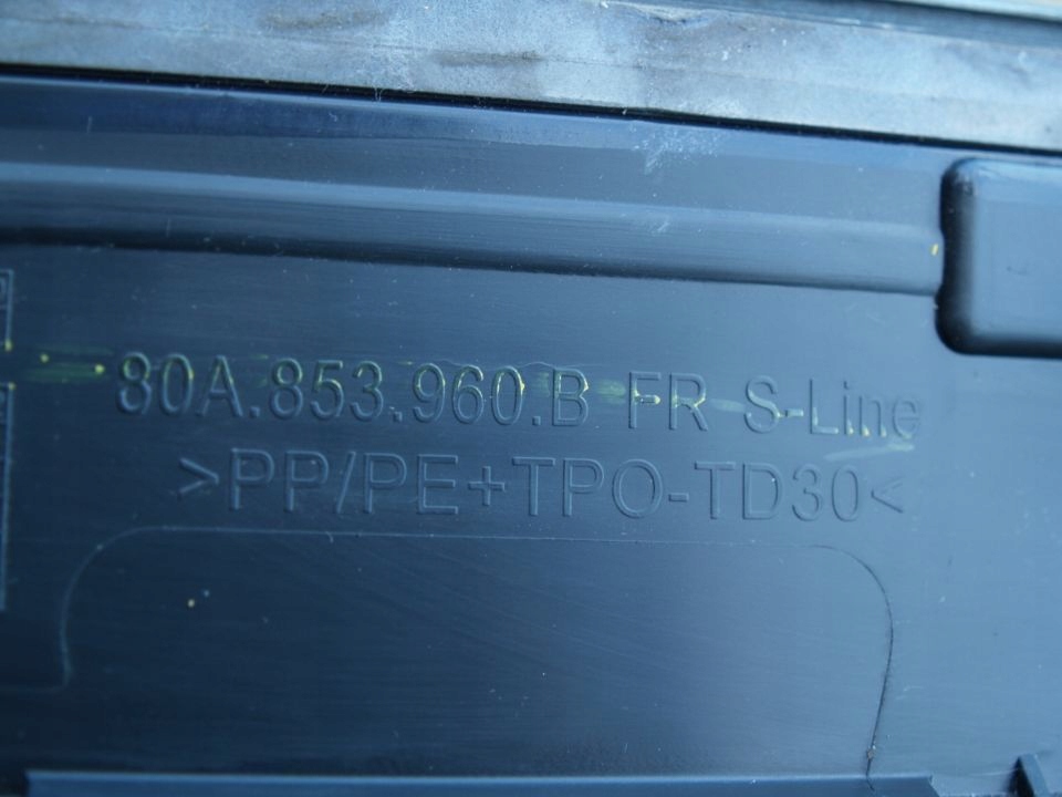 Audi Q5 moulding door right front right front 17r