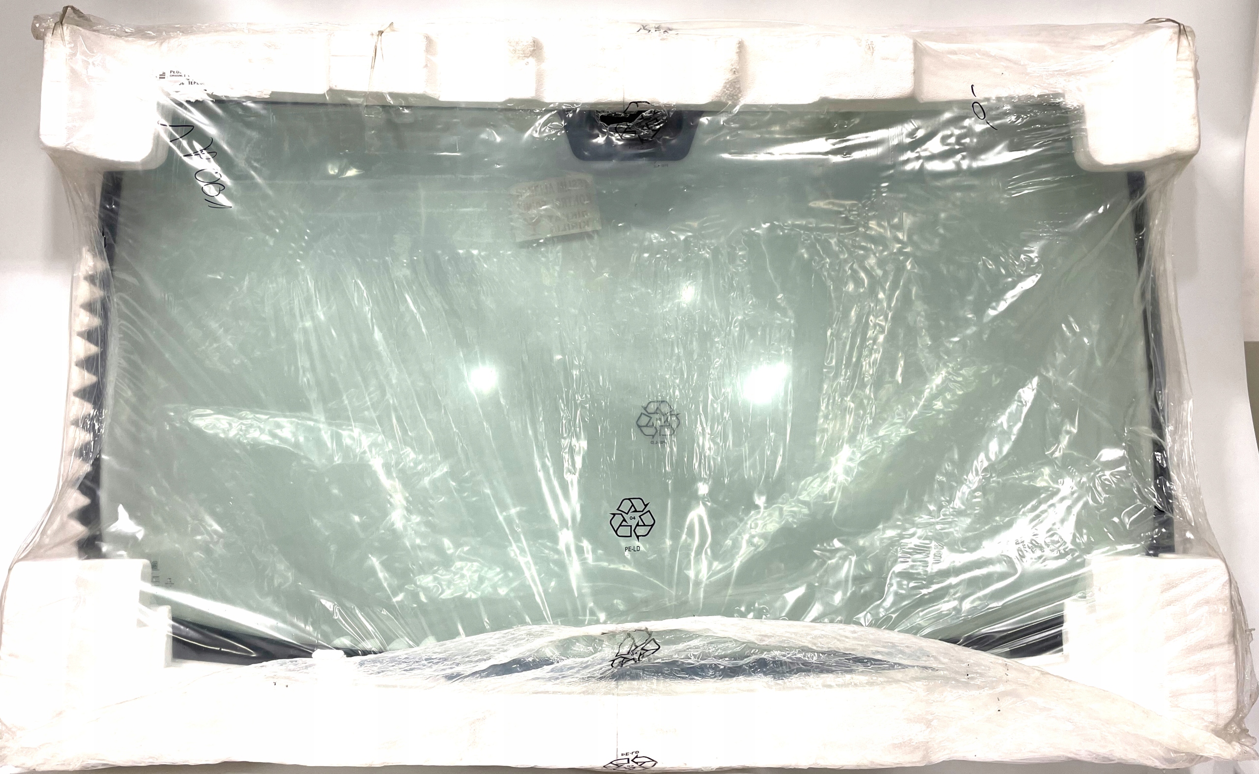 16 117 - Лобовое стекло Citroen Jumper III