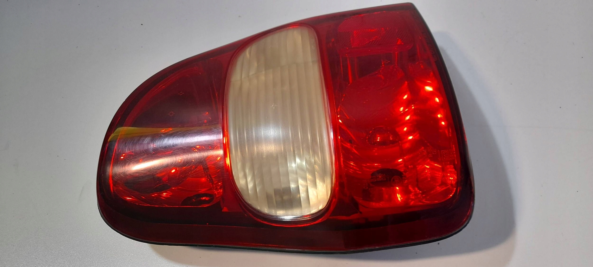 Kia Carnival light rear left 0K55251140 (R377)