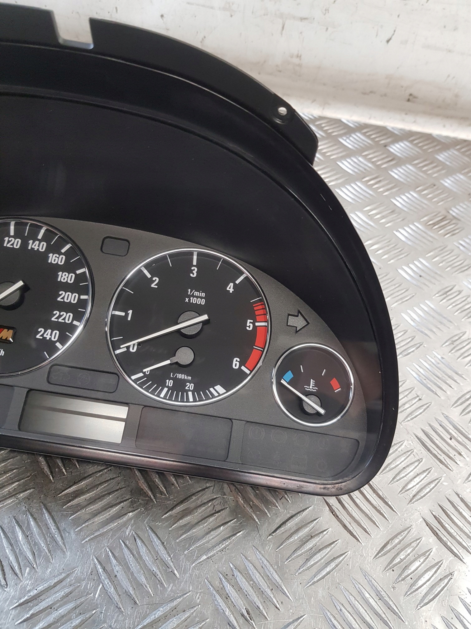 dials 8381198 BMW E39 3.0D 99R- EUROPA