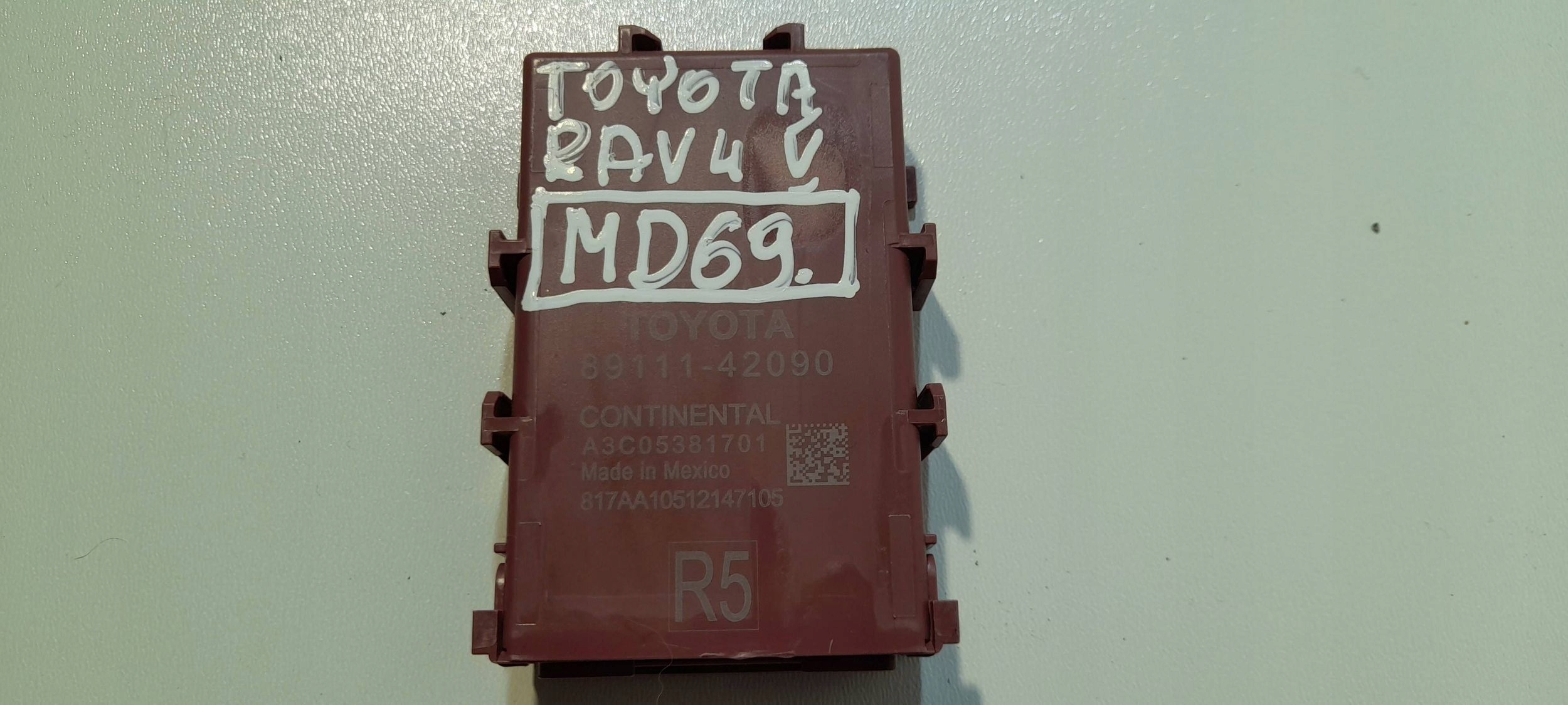 Toyota RAV 4 (XA50) modulo Gateway 8911142090 (MD69)