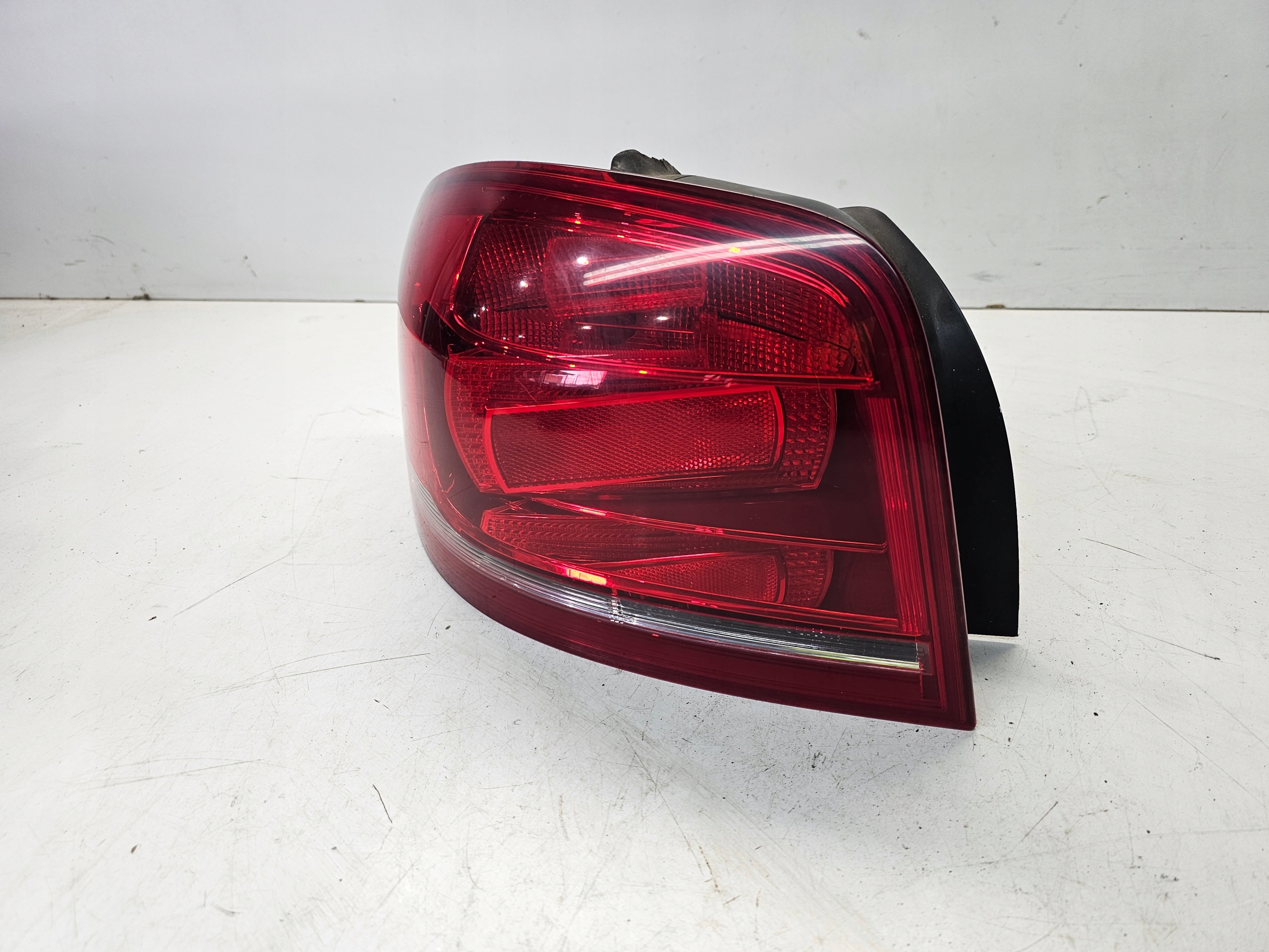 light left rear part AUDI A3 8P LIFT 08-12 8P3945095A