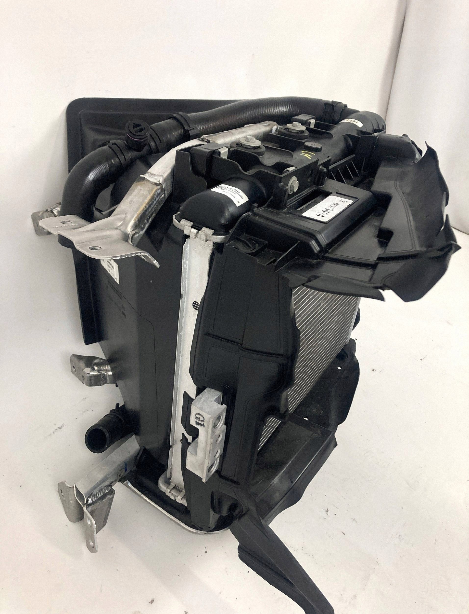 Chevrolet Corvette C8 Stingray E-Ray complete radiator left 2020-2025