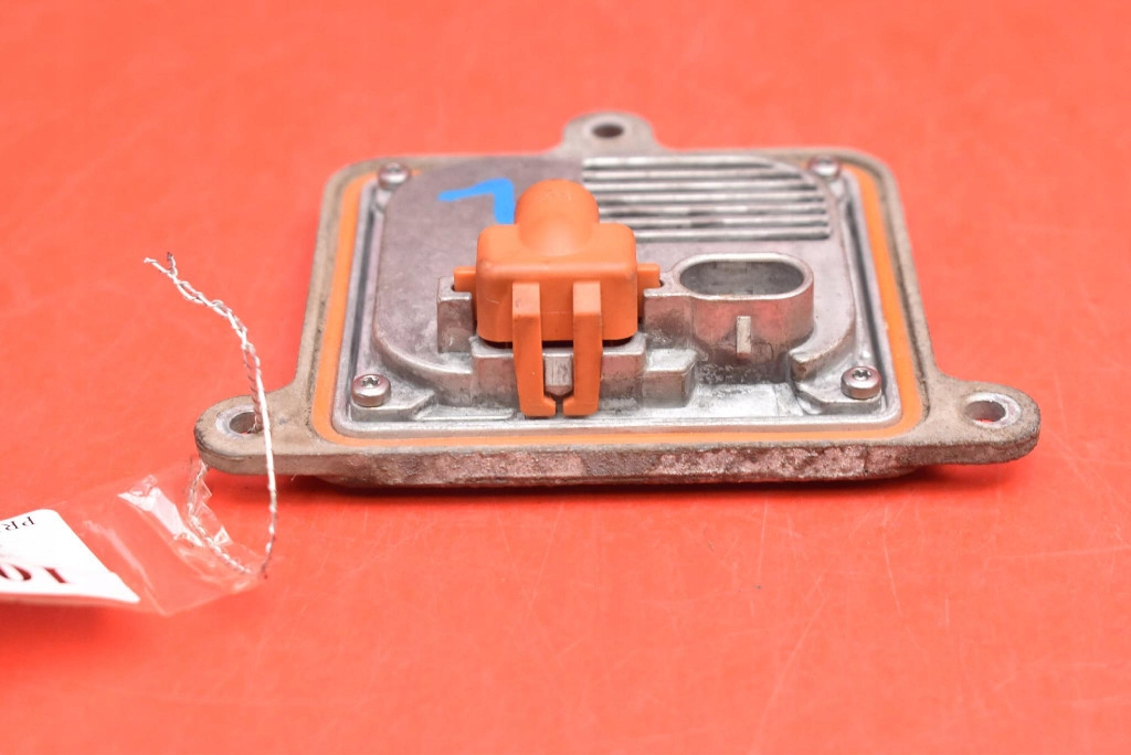 control unit XENON KSENON right A70525700DG TESLA MODEL S 12-20