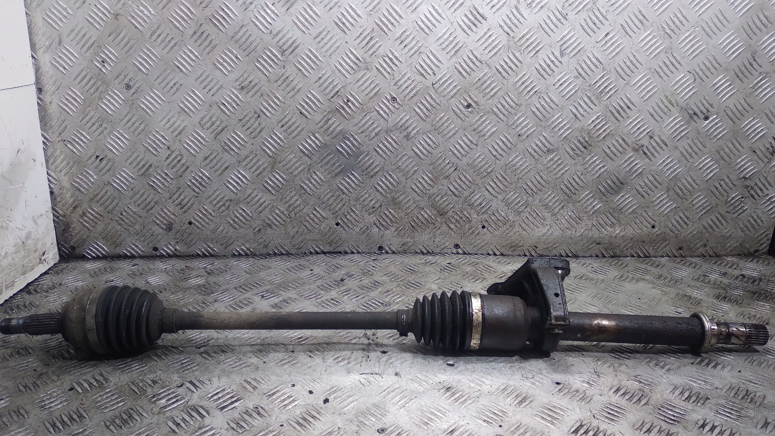 semi-axis semi-axis left front RENAULT CLIO 3 8200286041