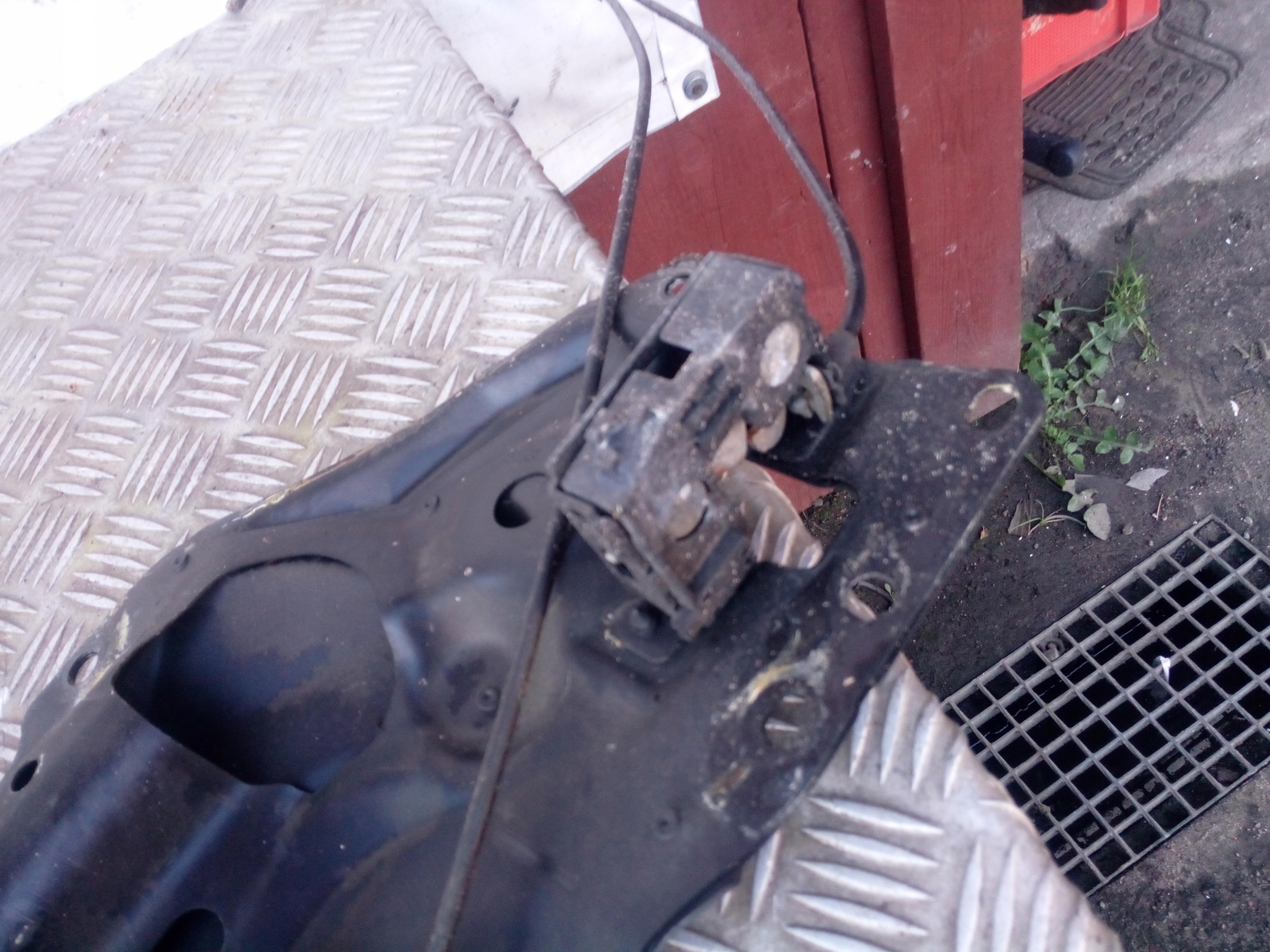 BMW E60 support panel for radiators pillar bonnets ZAMKI